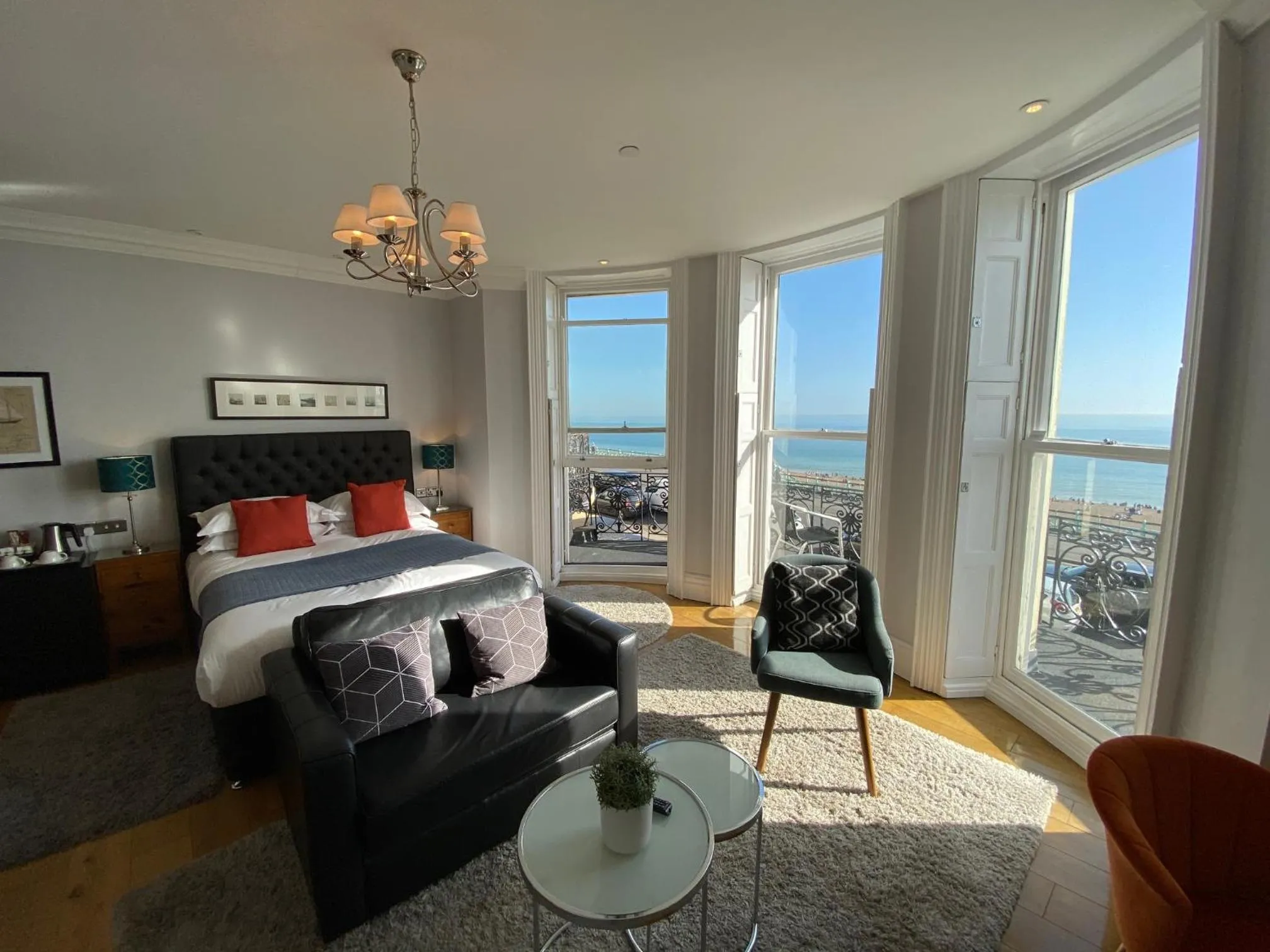 Living room, Bed in A Room With A View - Free Parking