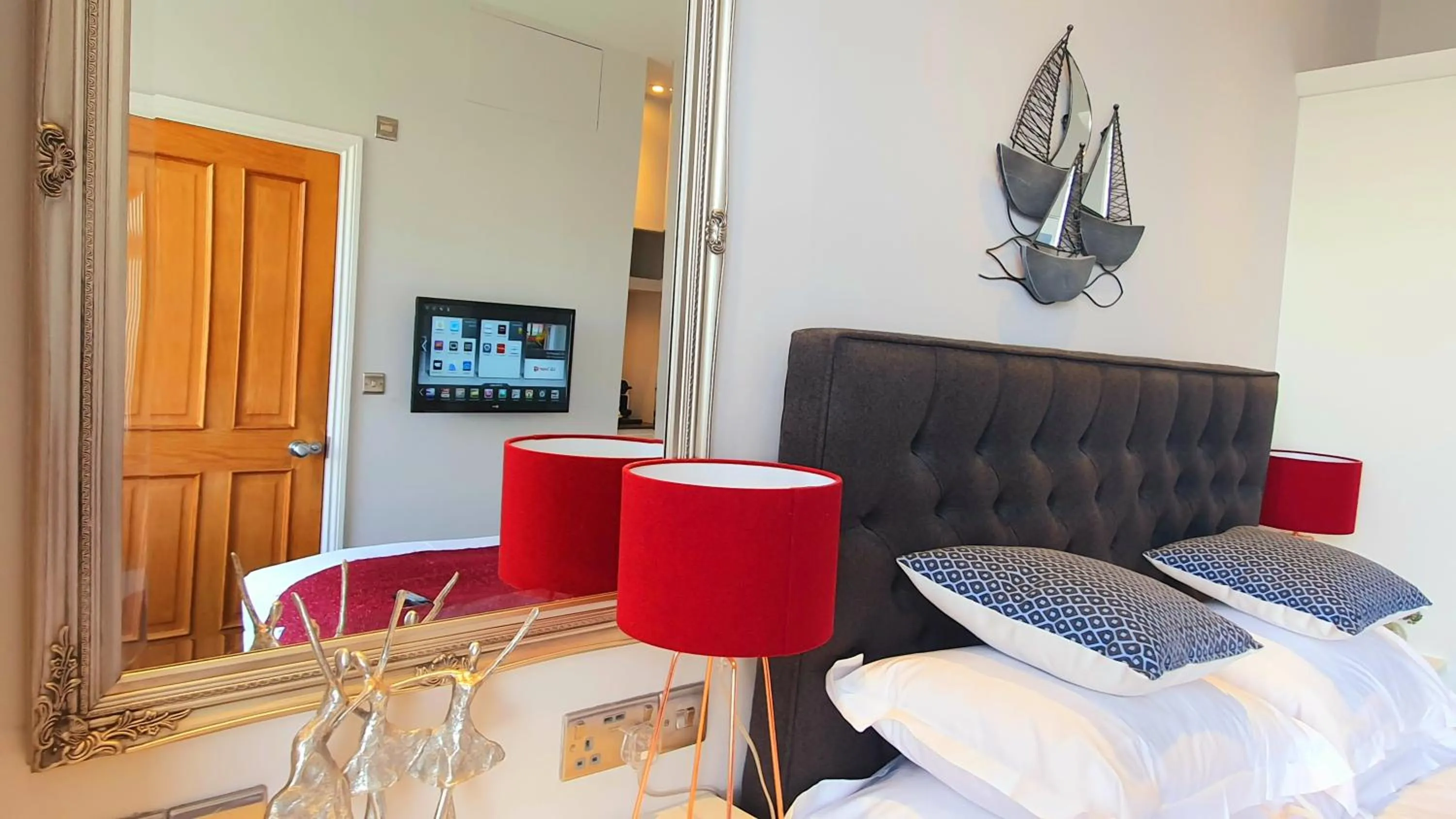 Bed in A Room With A View - Free Parking