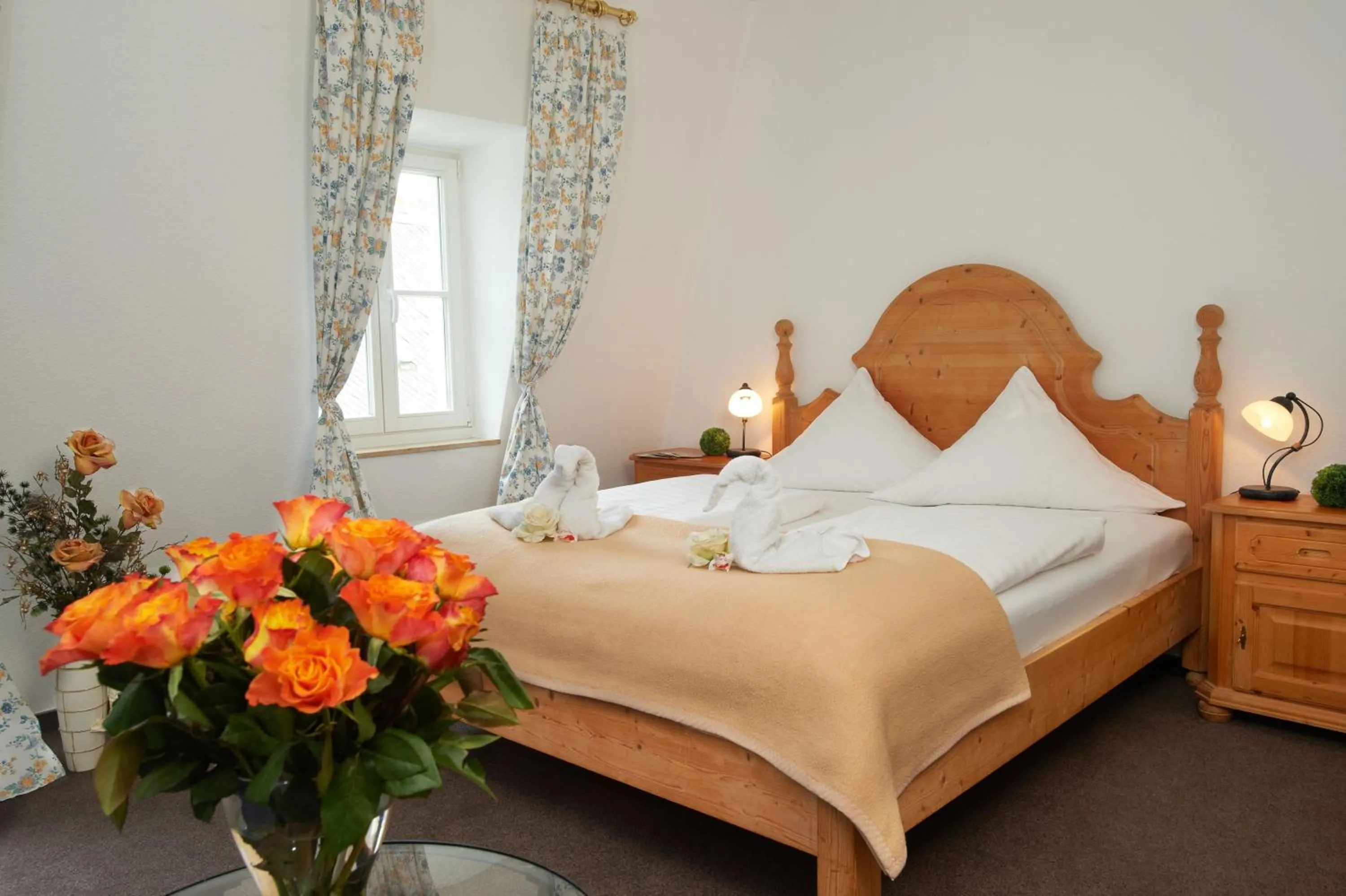 Photo of the whole room, Bed in Hotel Erbgericht