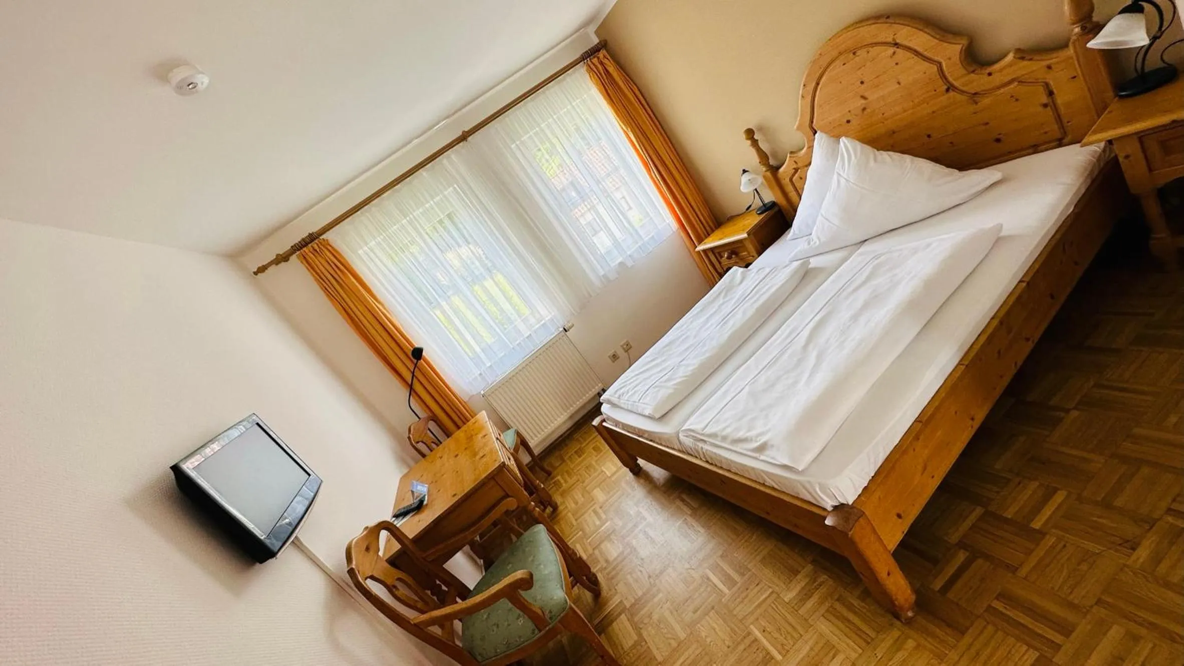 Photo of the whole room, Bed in Hotel Erbgericht
