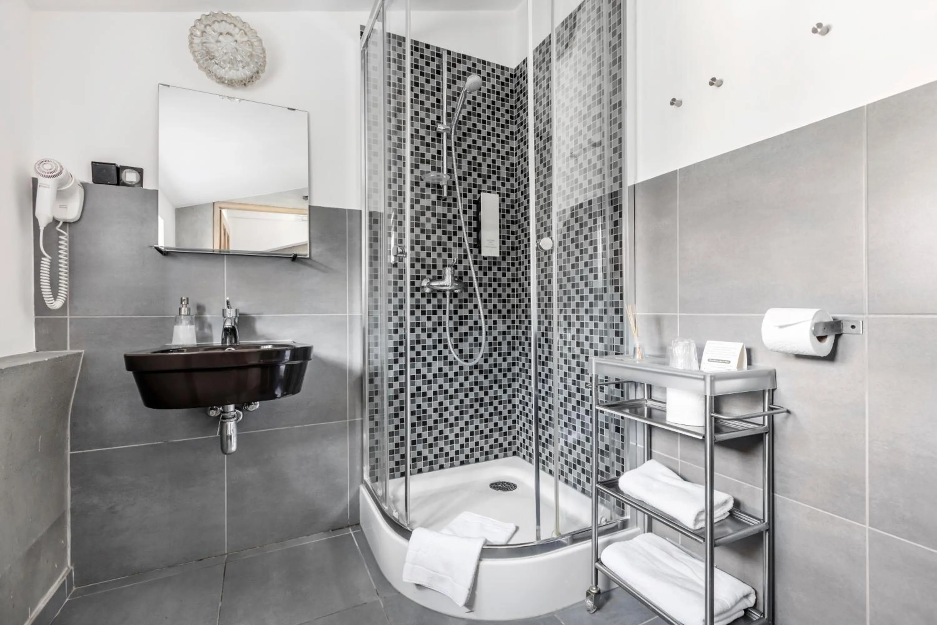 Bathroom in ARTHOTEL STALOWA 52