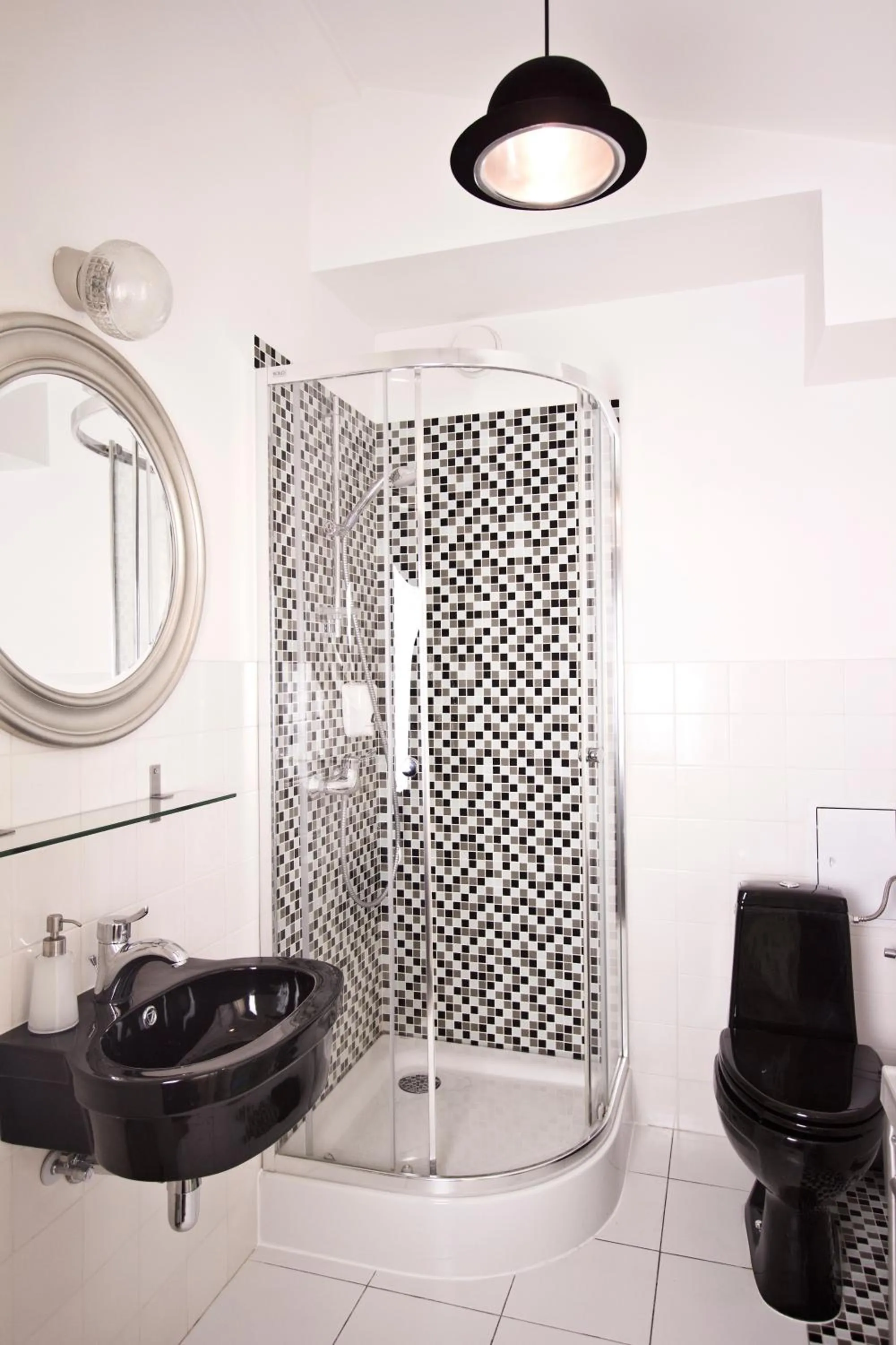 Bathroom in ARTHOTEL STALOWA 52