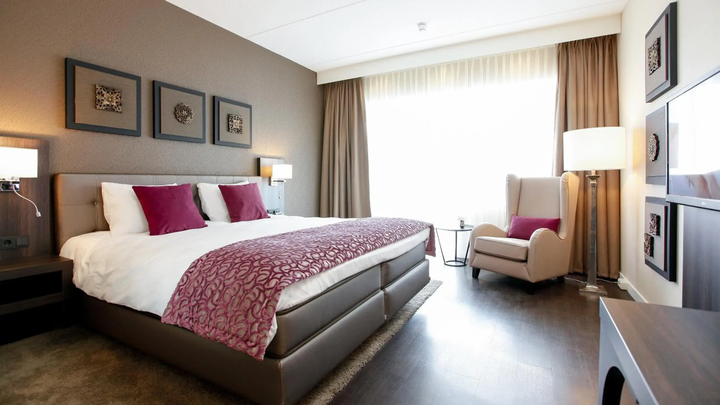 Deluxe Double Room with Spa Access in Hotel Thermen Bussloo - Apeldoorn Deluxe Double Room with Spa Access in Hotel Thermen Bussloo - Apeldoorn