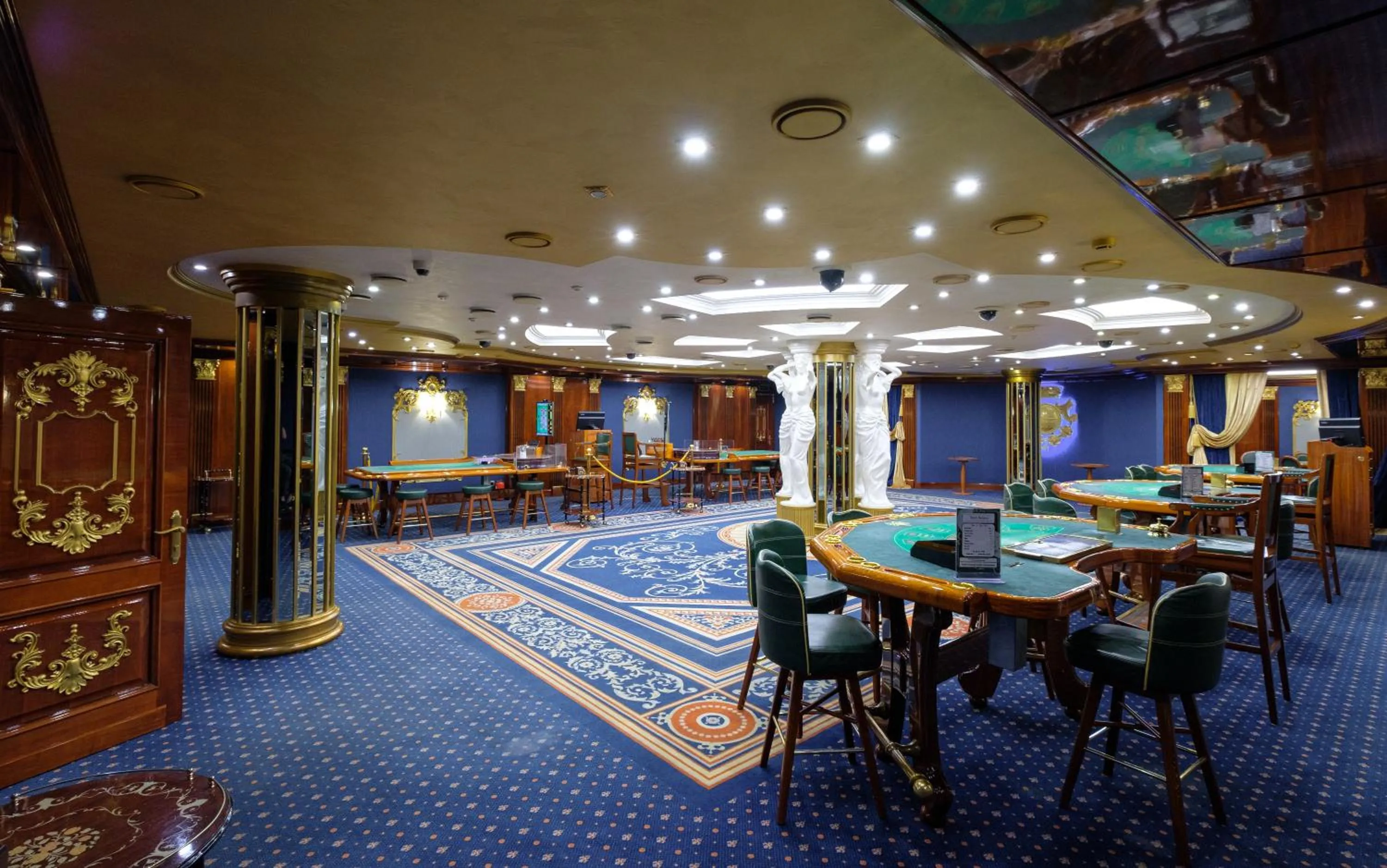 Casino in Hotel Russia