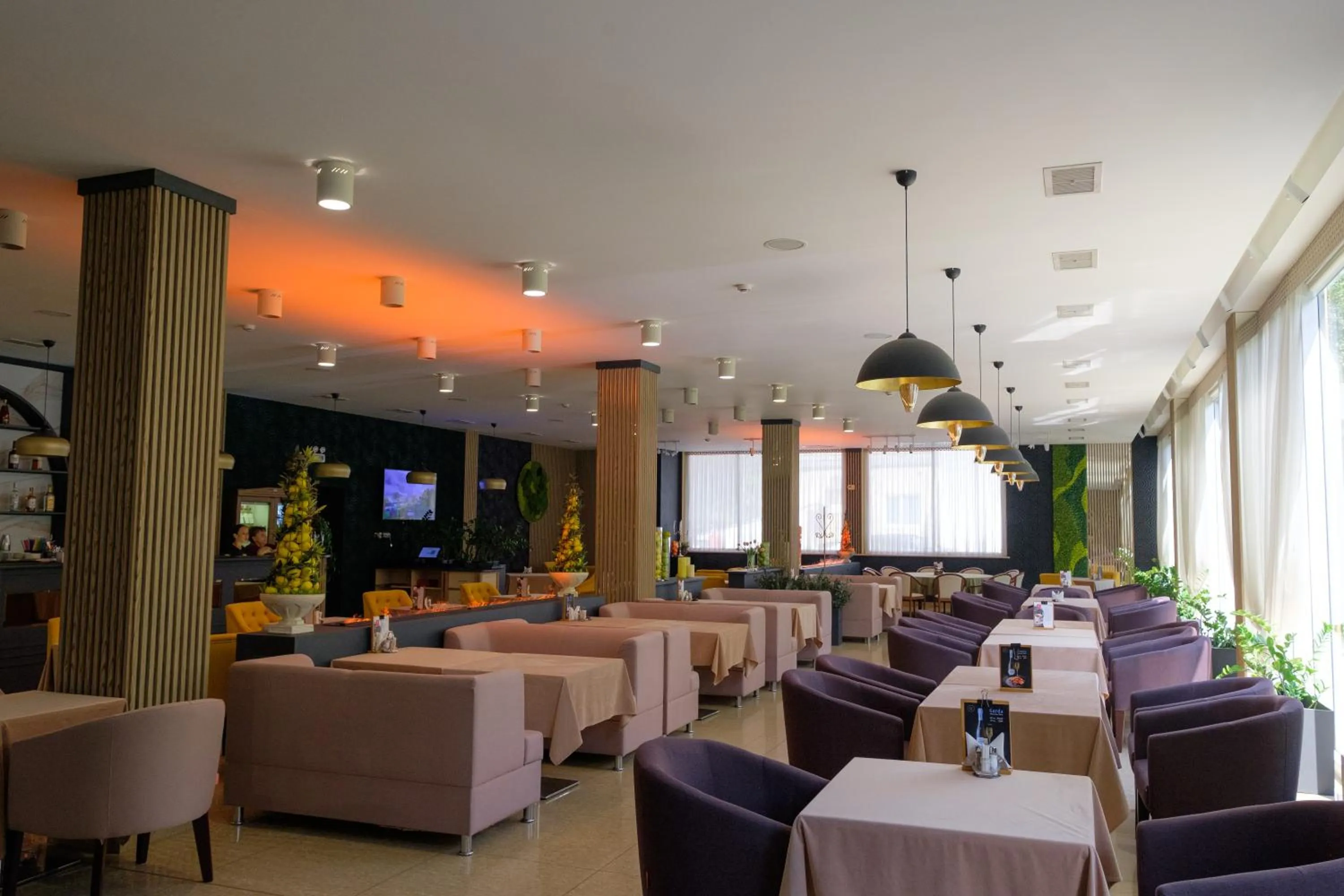 Breakfast in Hotel Russia