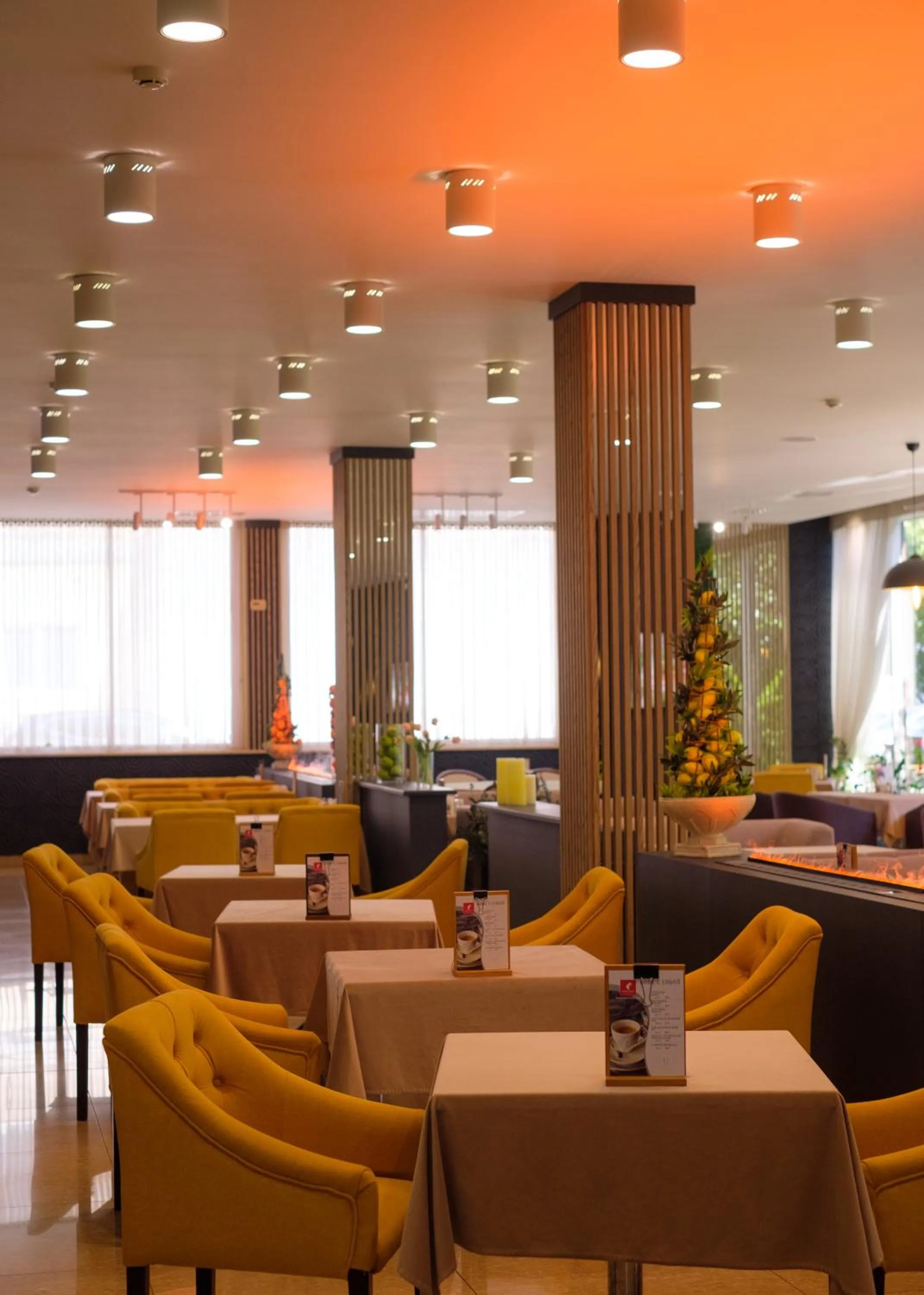 Breakfast in Hotel Russia