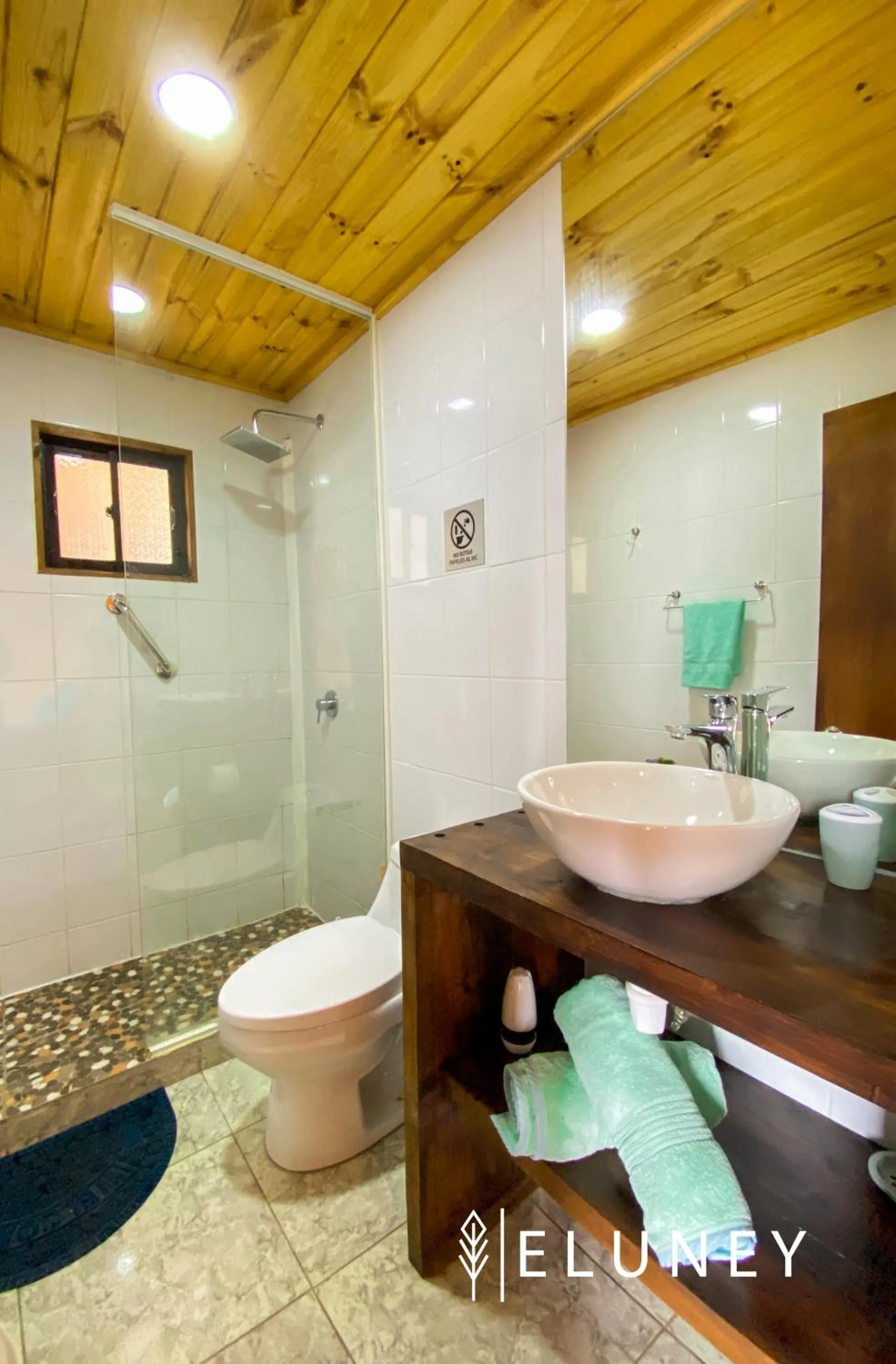 Shower in ELUNEY Pichilemu