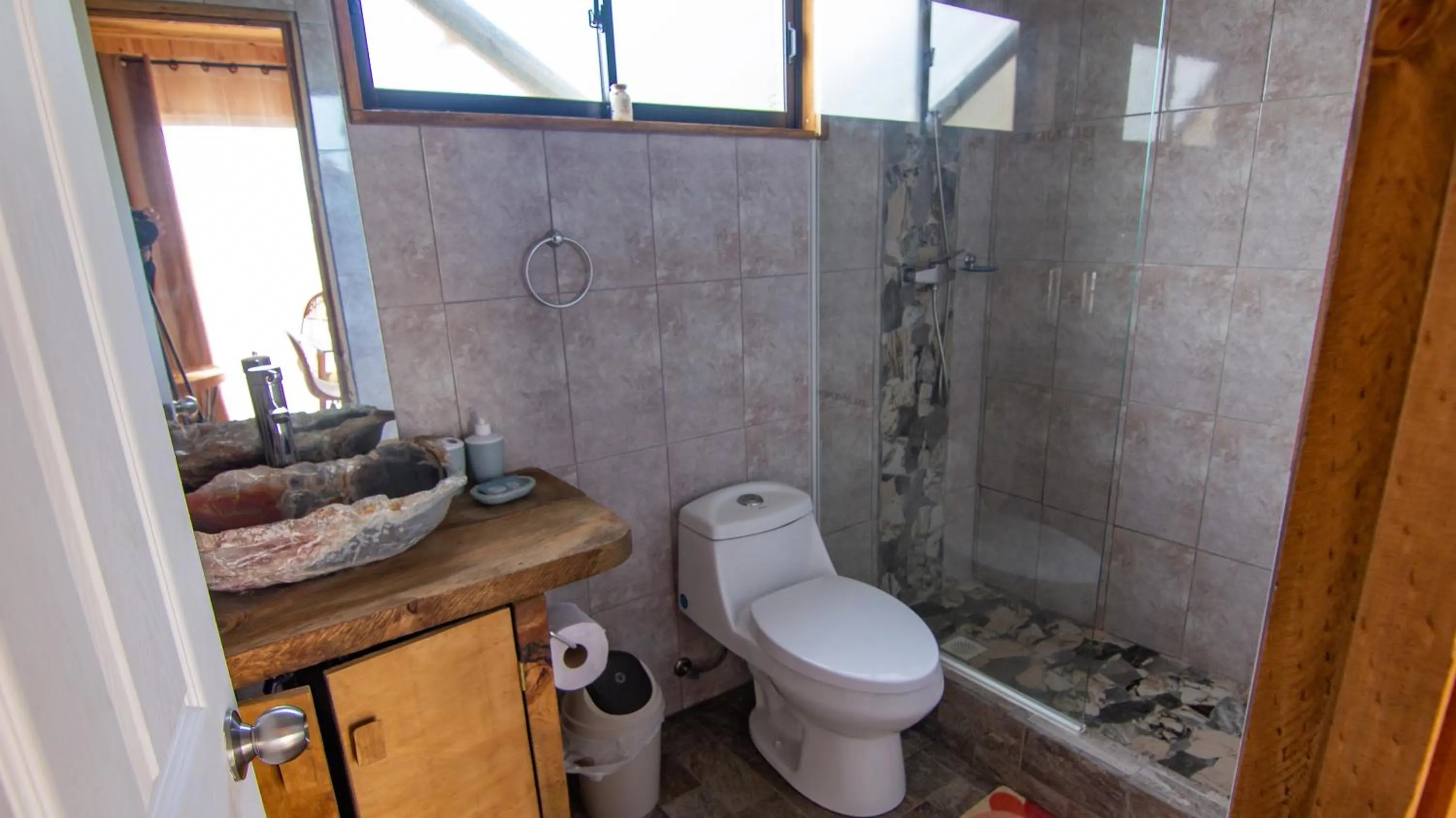 Shower in ELUNEY Pichilemu