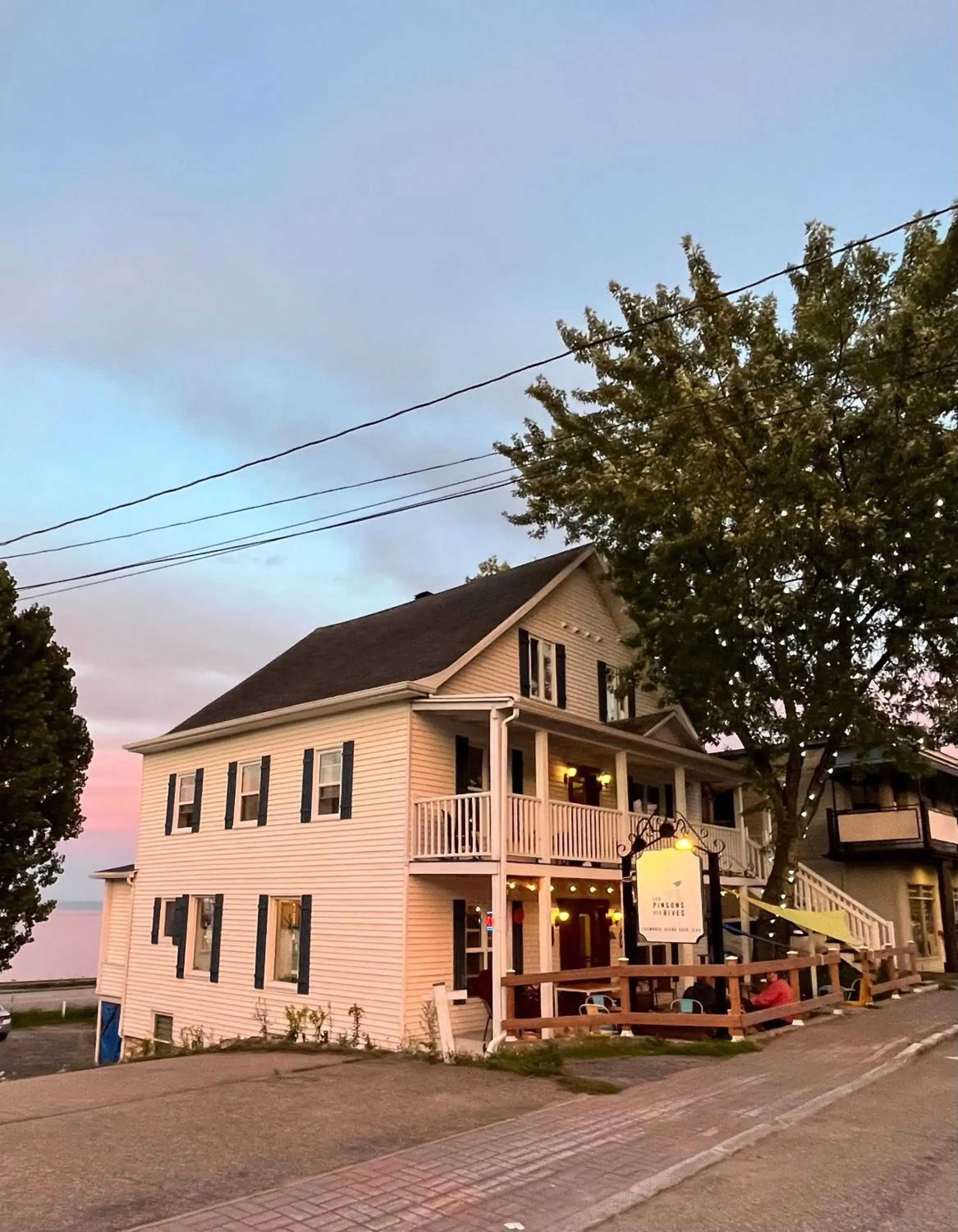 Les Pinsons des Rives Les Pinsons des Rives