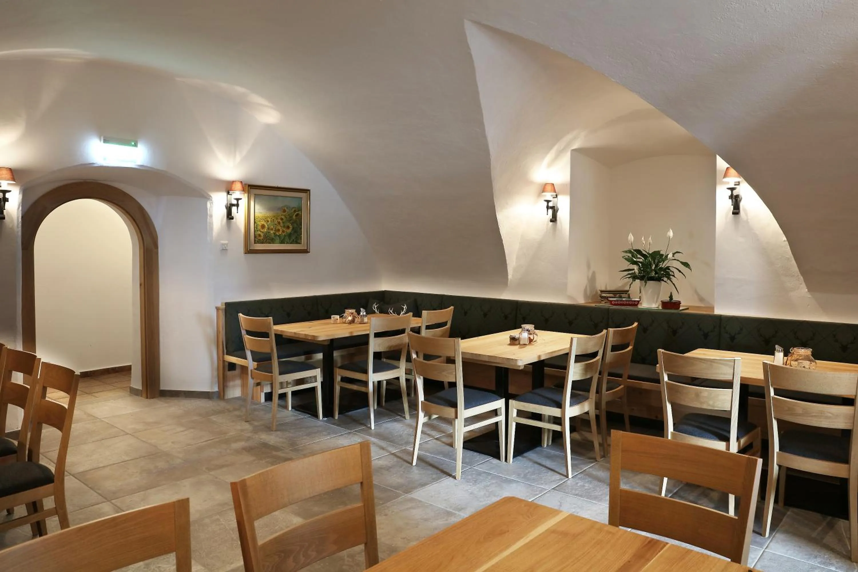 Restaurant/places to eat in Tauernsuites Mitterwirt by ALPS RESORTS