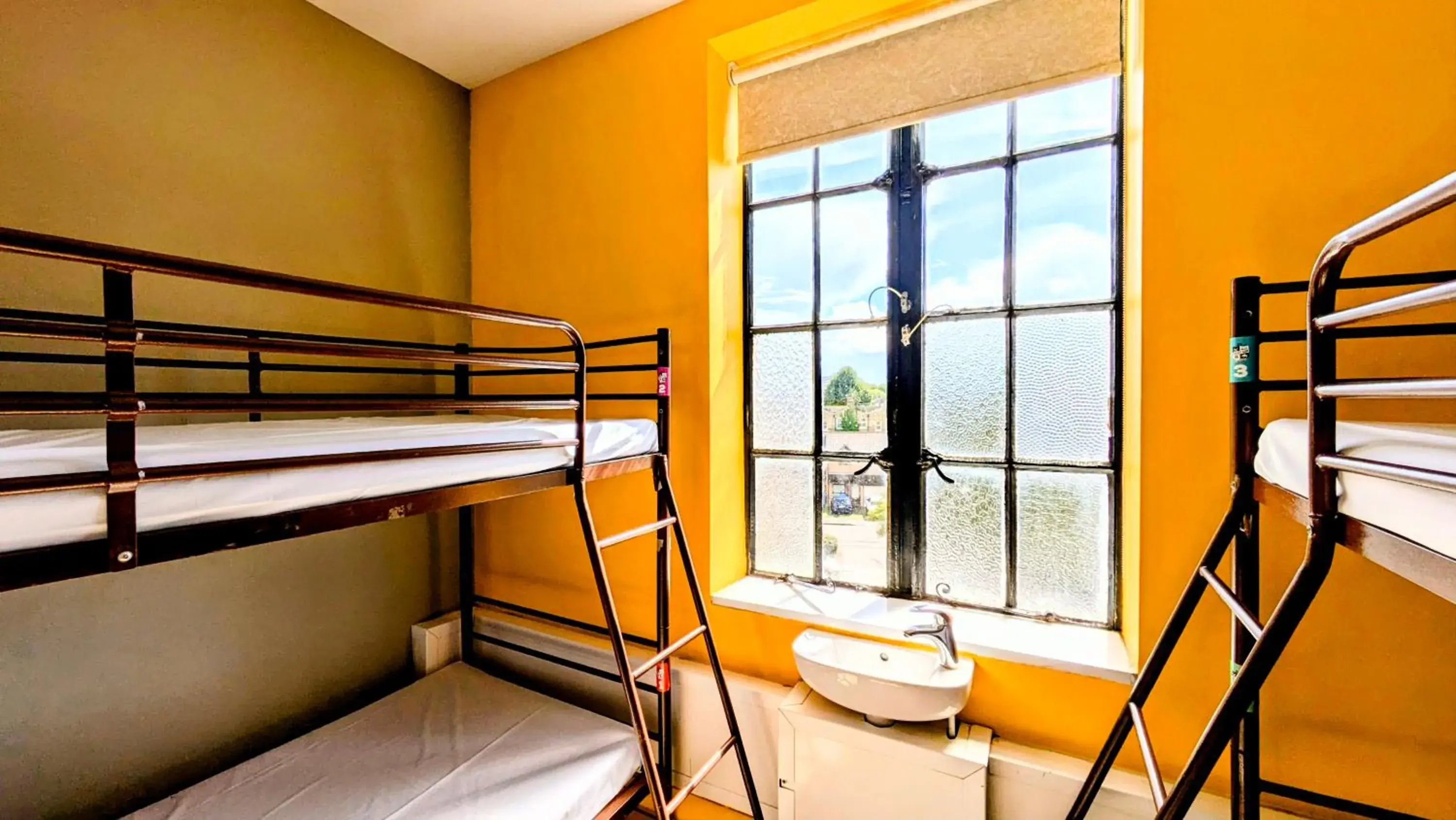 Private Family 4 Room with Private Bathroom in Rest Up London Private Family 4 Room with Private Bathroom in Rest Up London