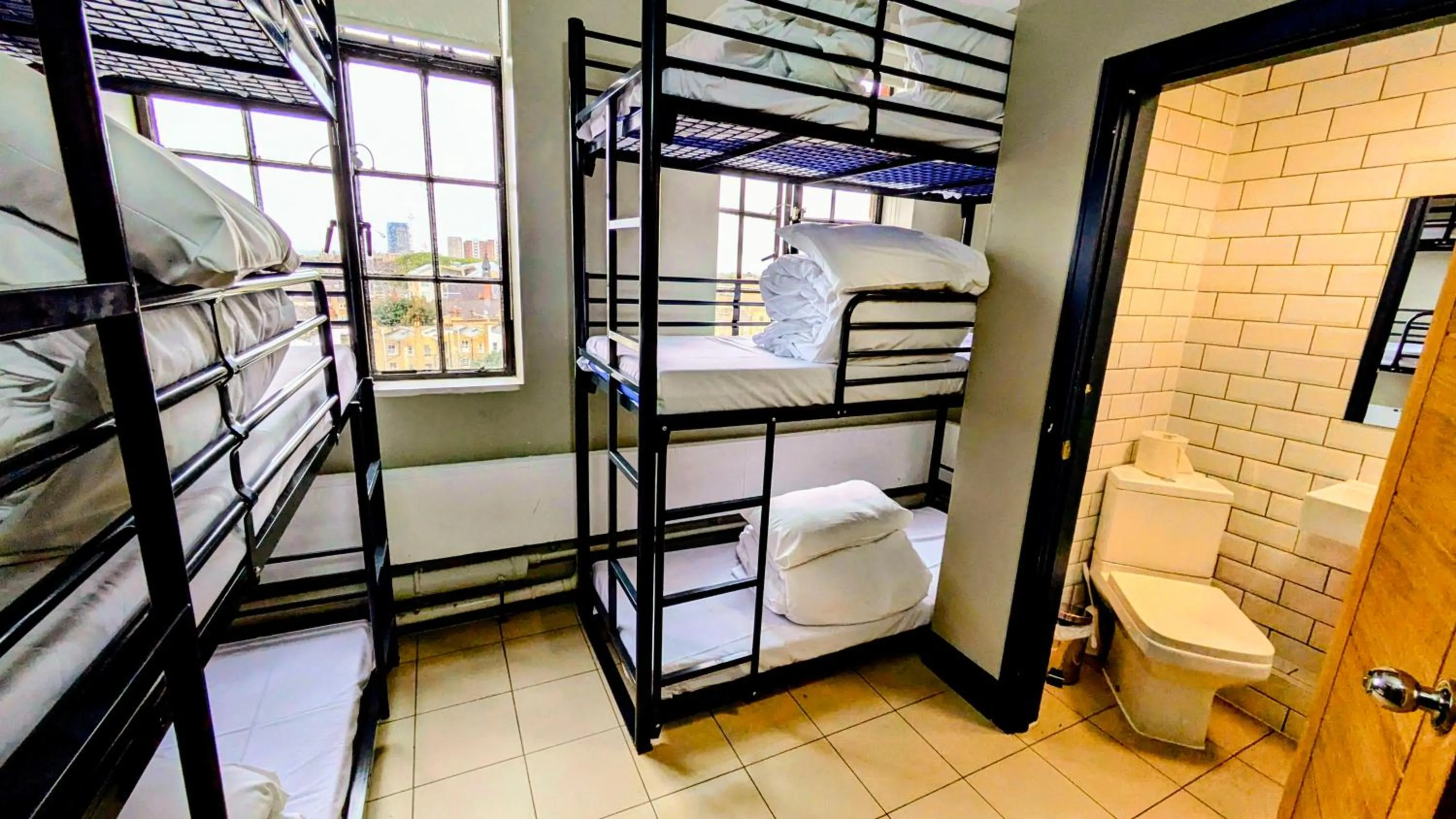 bunk bed, Bed in Rest Up London