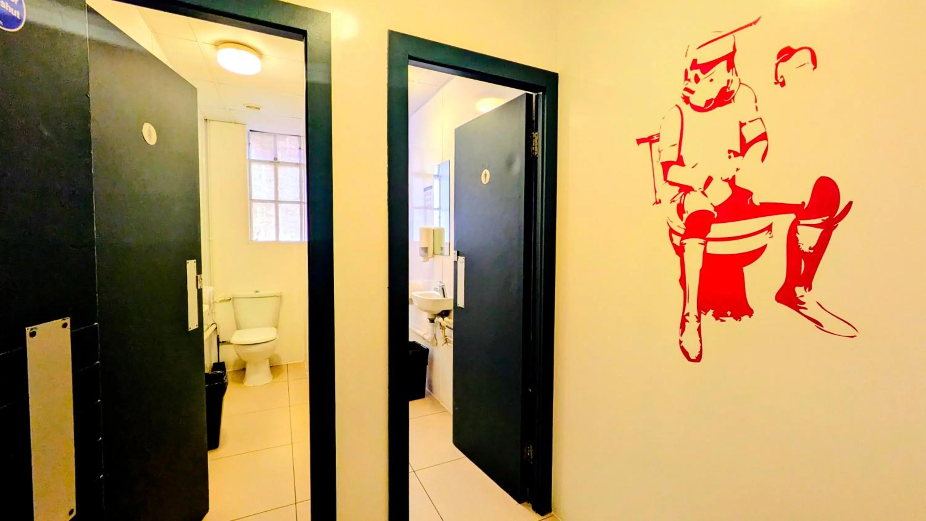 Toilet in Rest Up London