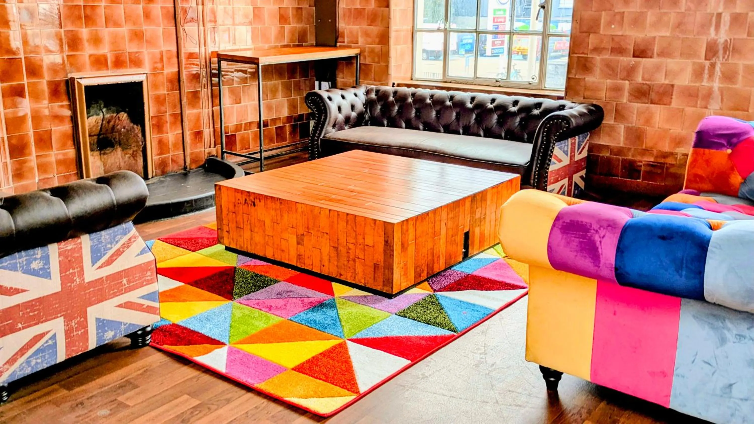 Communal lounge/ TV room in Rest Up London