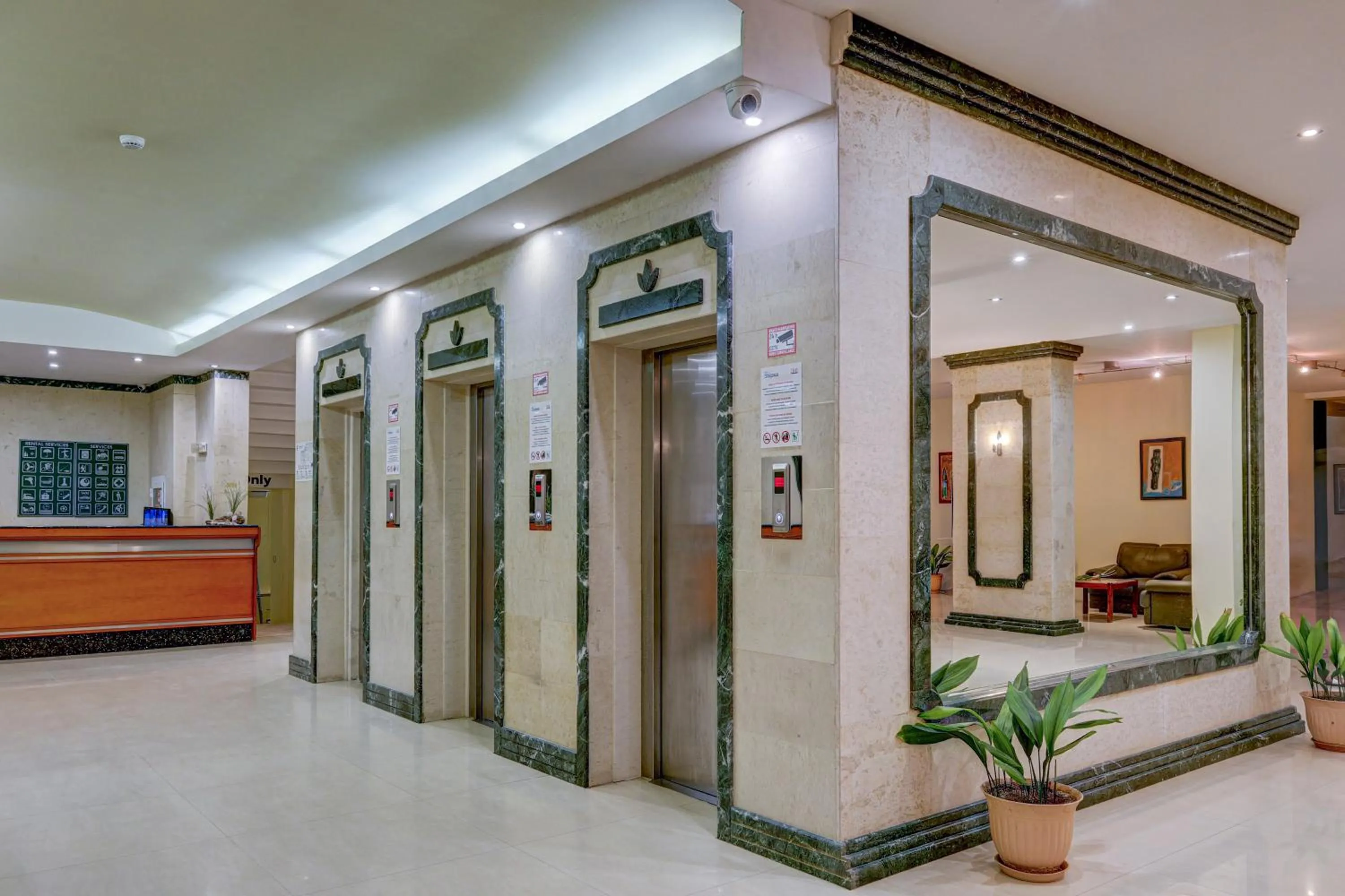 Lobby or reception in Hotel Shipka All Inclusive