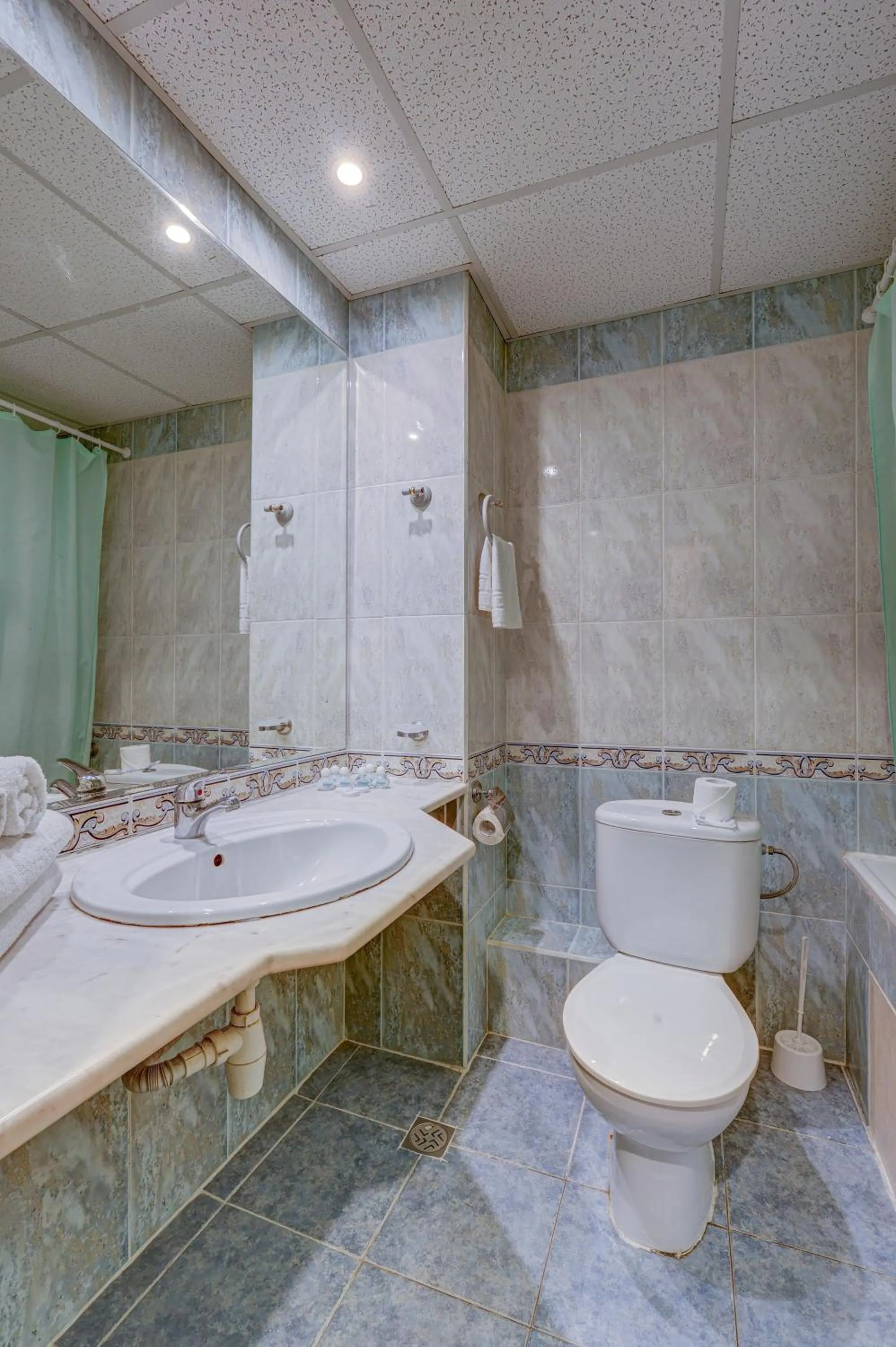 Shower in Hotel Shipka All Inclusive