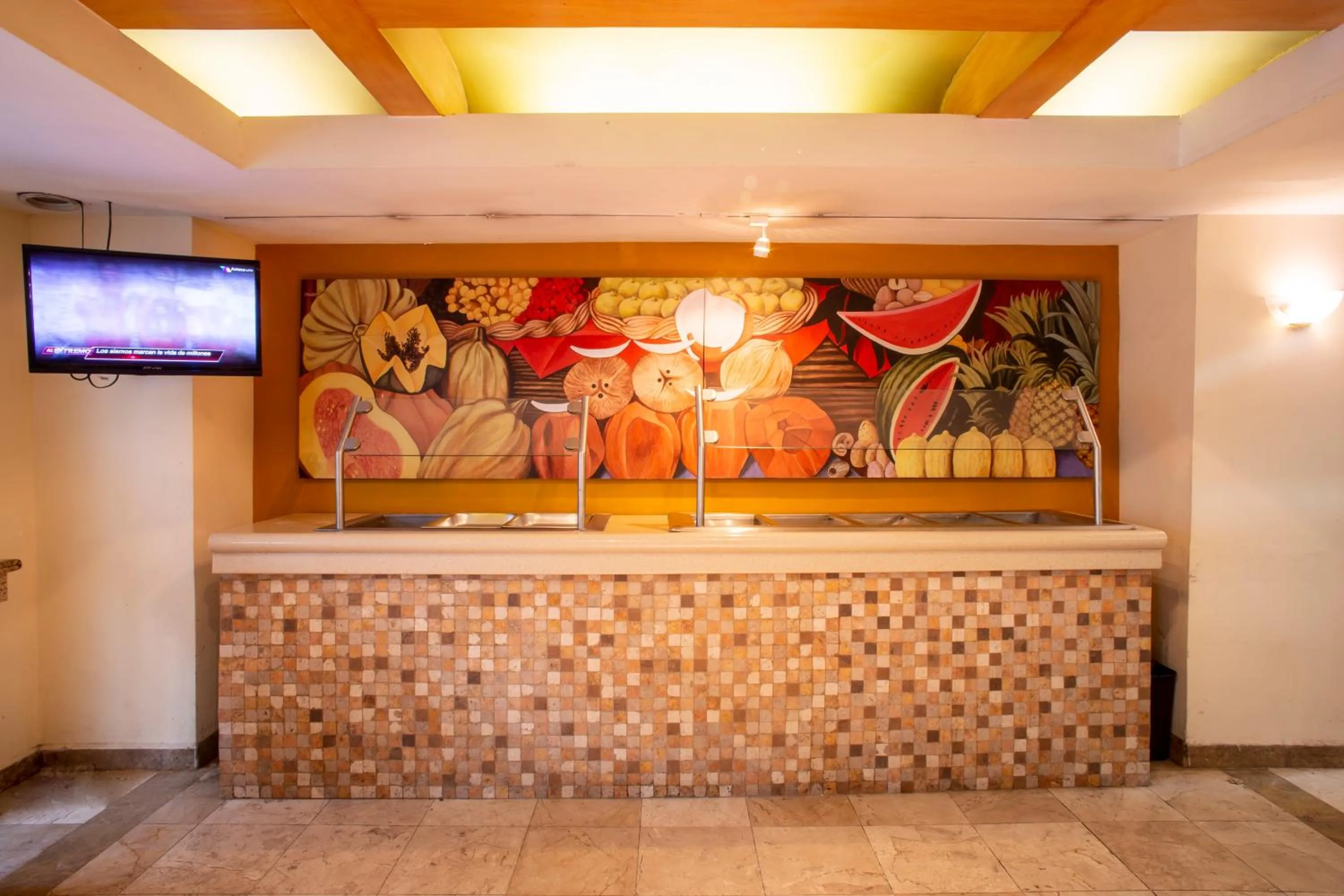 Restaurant/places to eat in Hotel Plaza Calzada