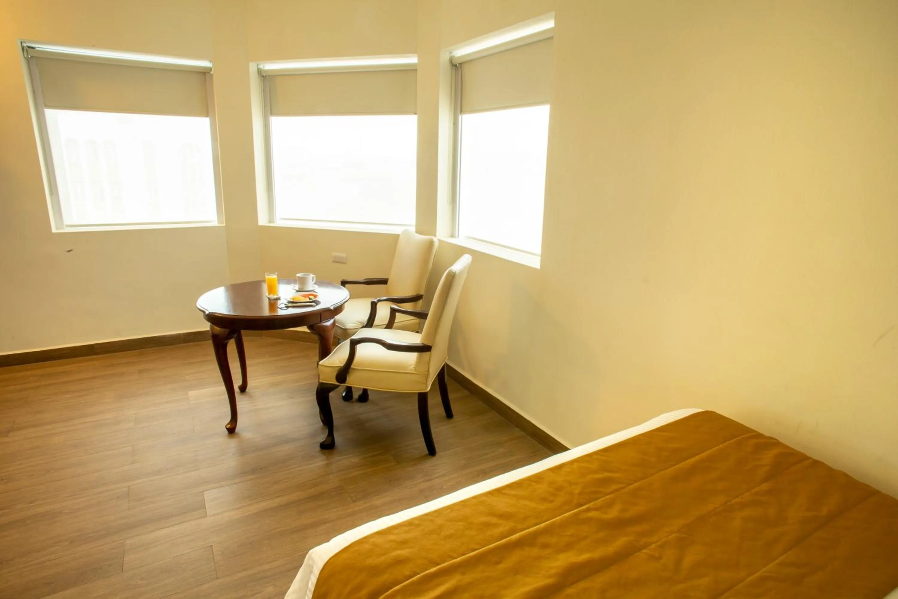 Dining area, Bed in Hotel Plaza Calzada