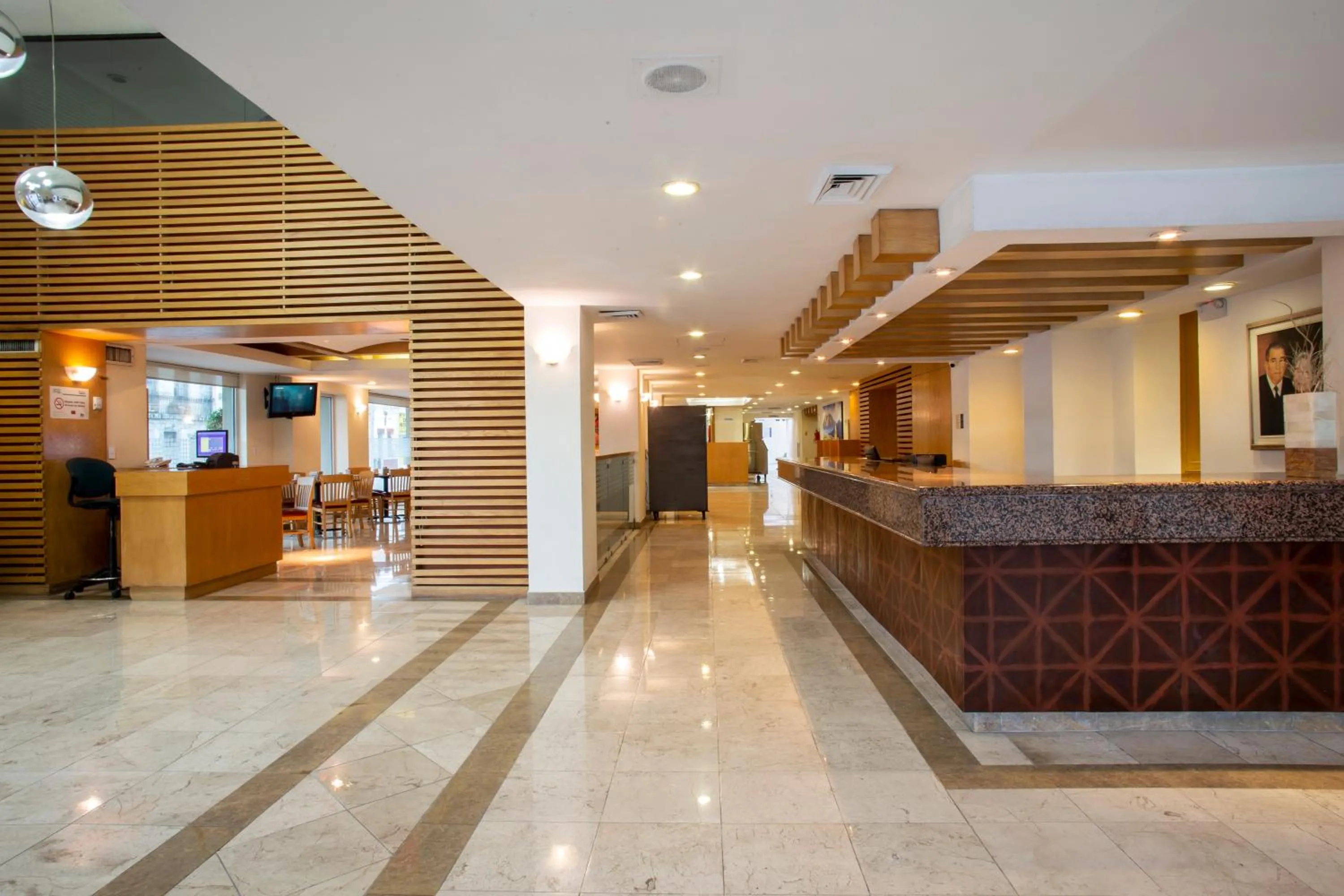 Lobby or reception in Hotel Plaza Calzada