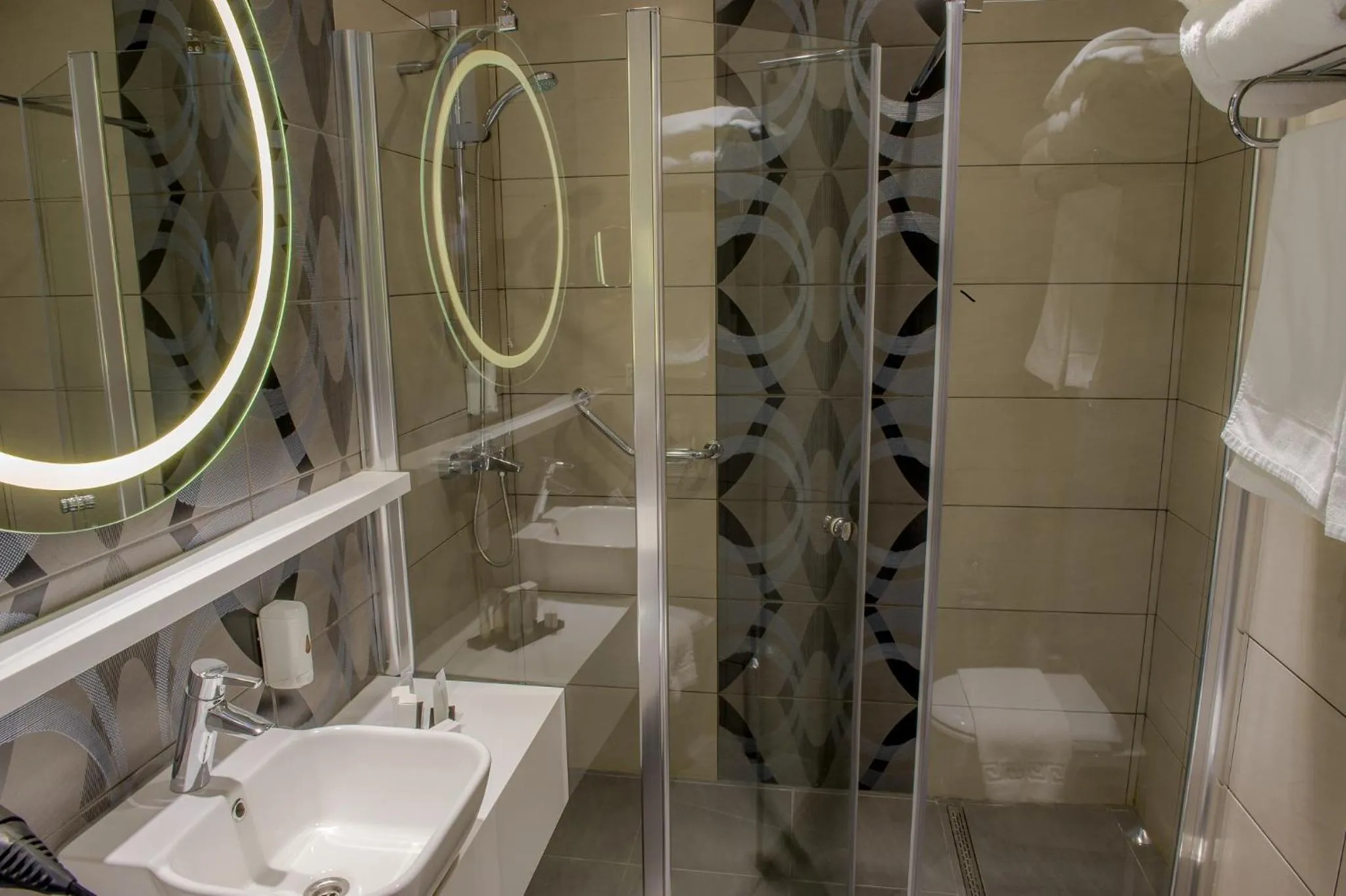 Grand Hotel Downtown