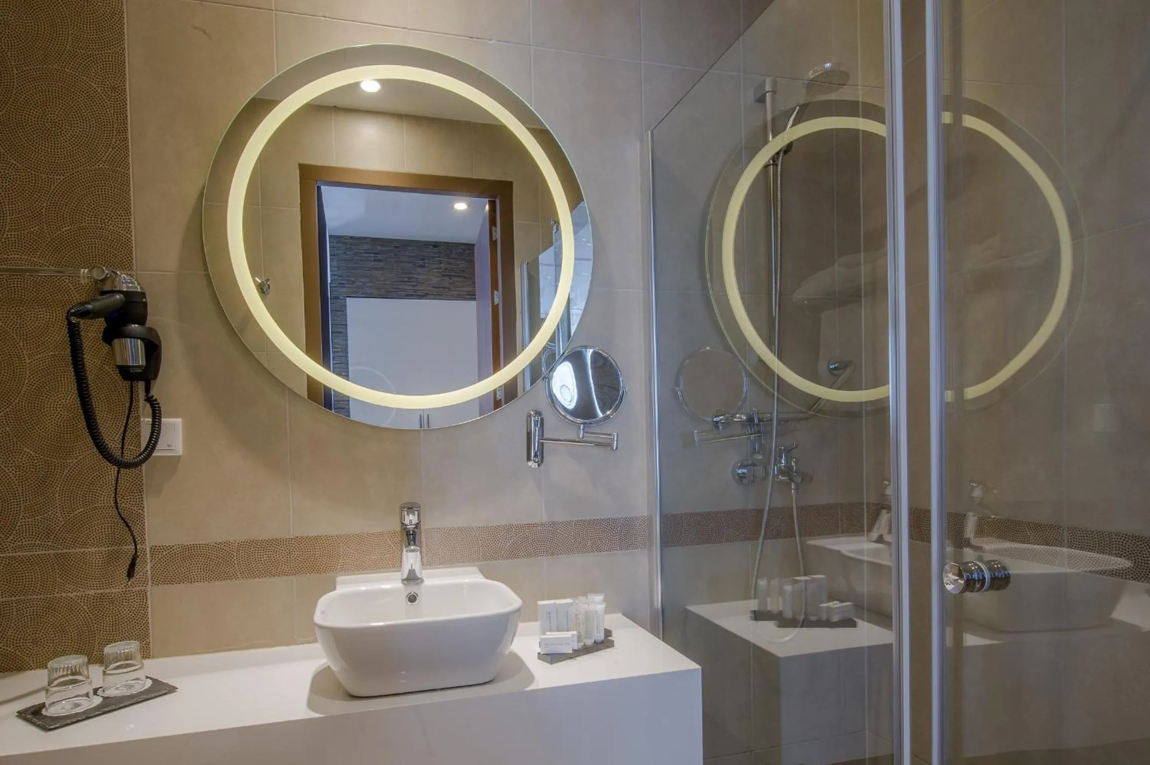 Bathroom in Grand Hotel Downtown