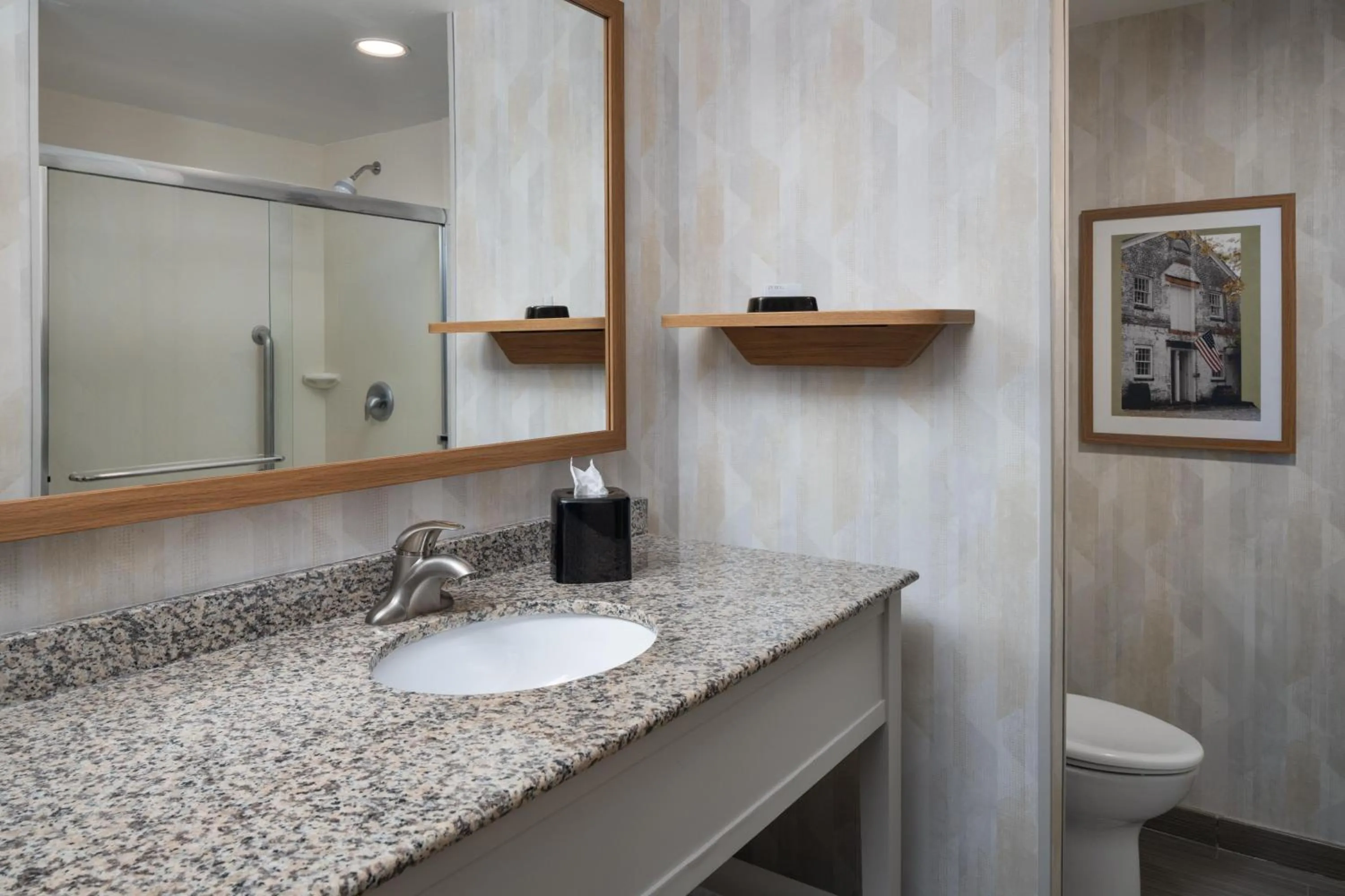 Bathroom in Hampton Inn Neptune