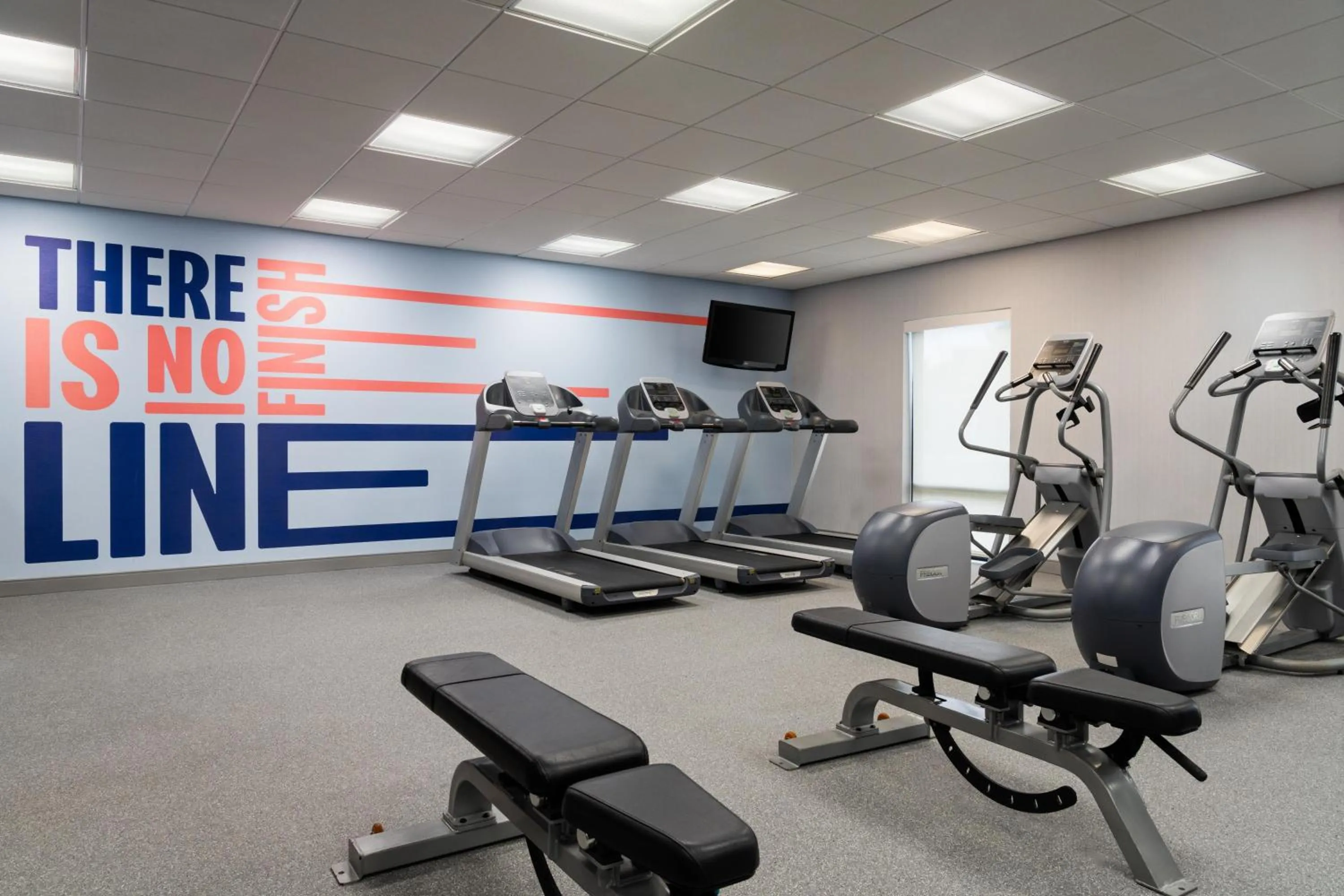 Fitness centre/facilities in Hampton Inn Neptune
