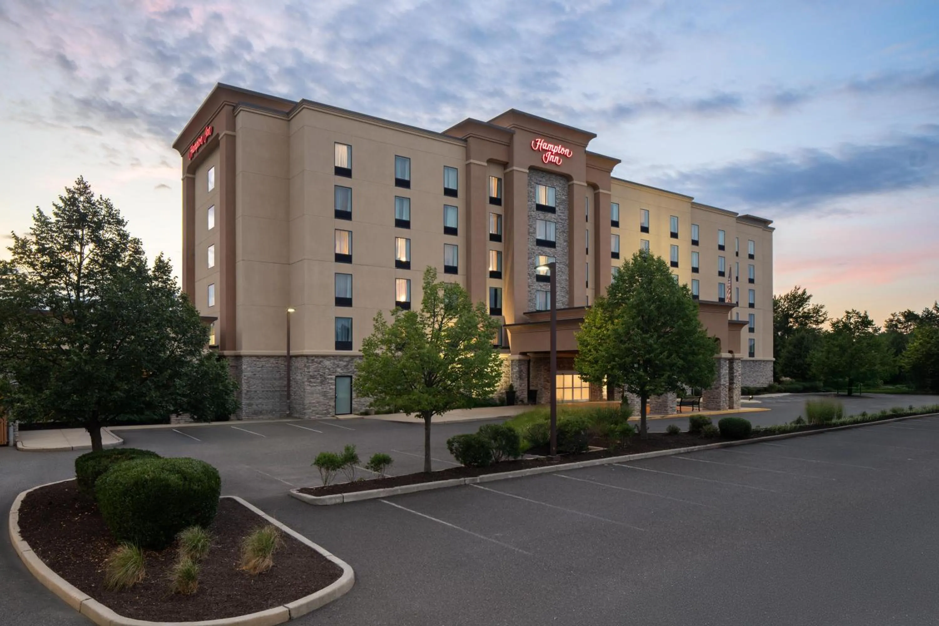 Property building in Hampton Inn Neptune