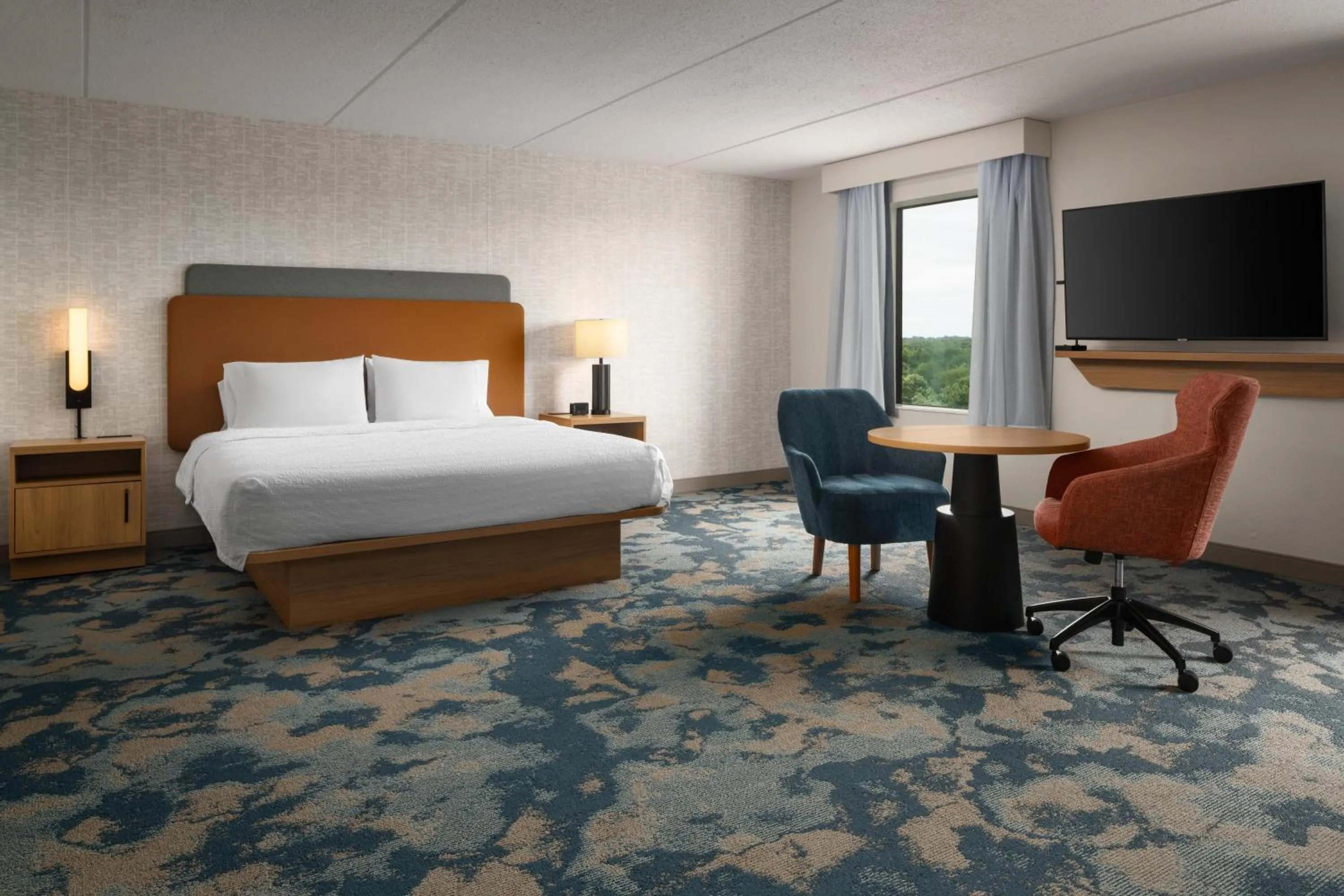 Bed in Hampton Inn Neptune