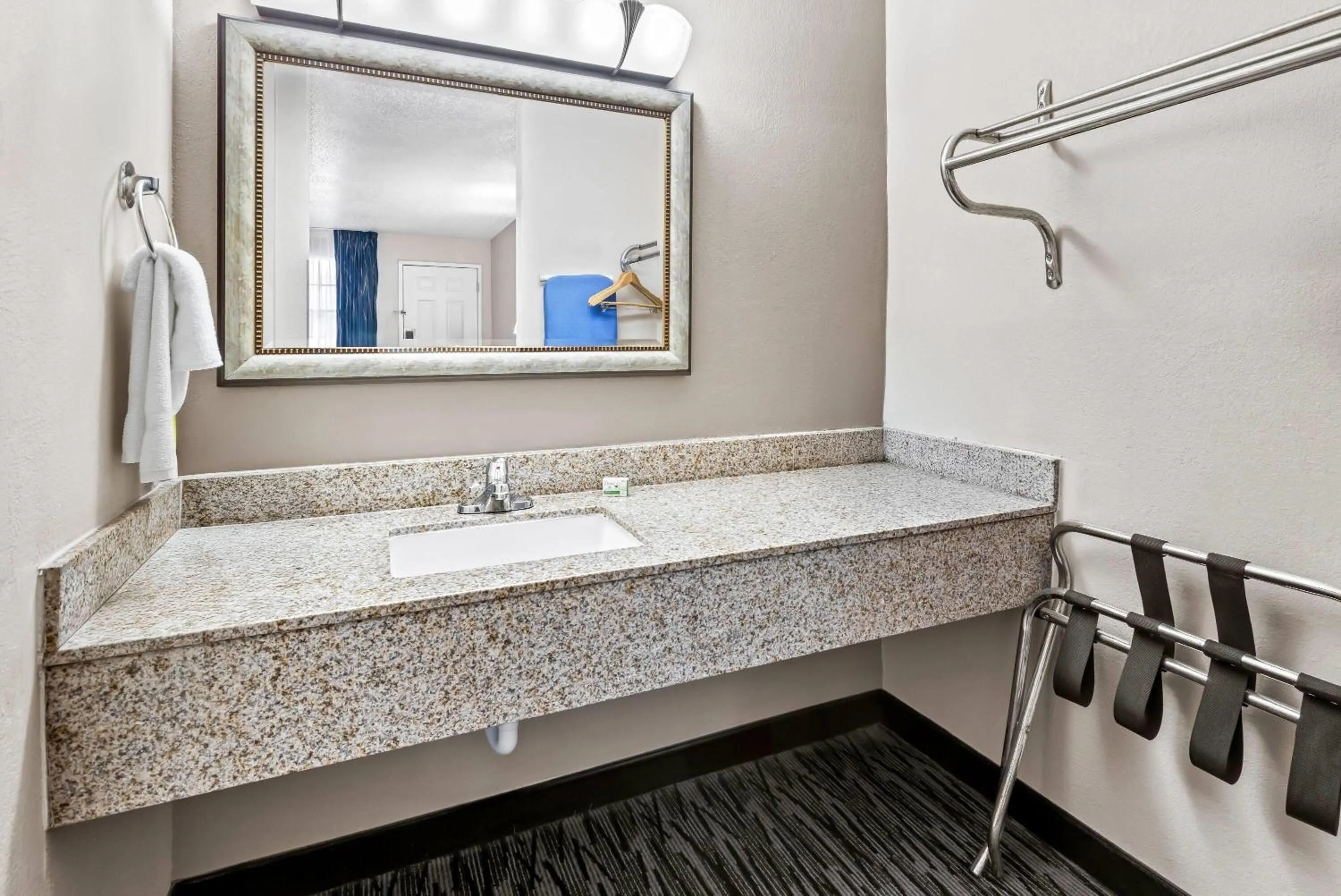 Bathroom in Baymont by Wyndham Port Arthur - Groves Area