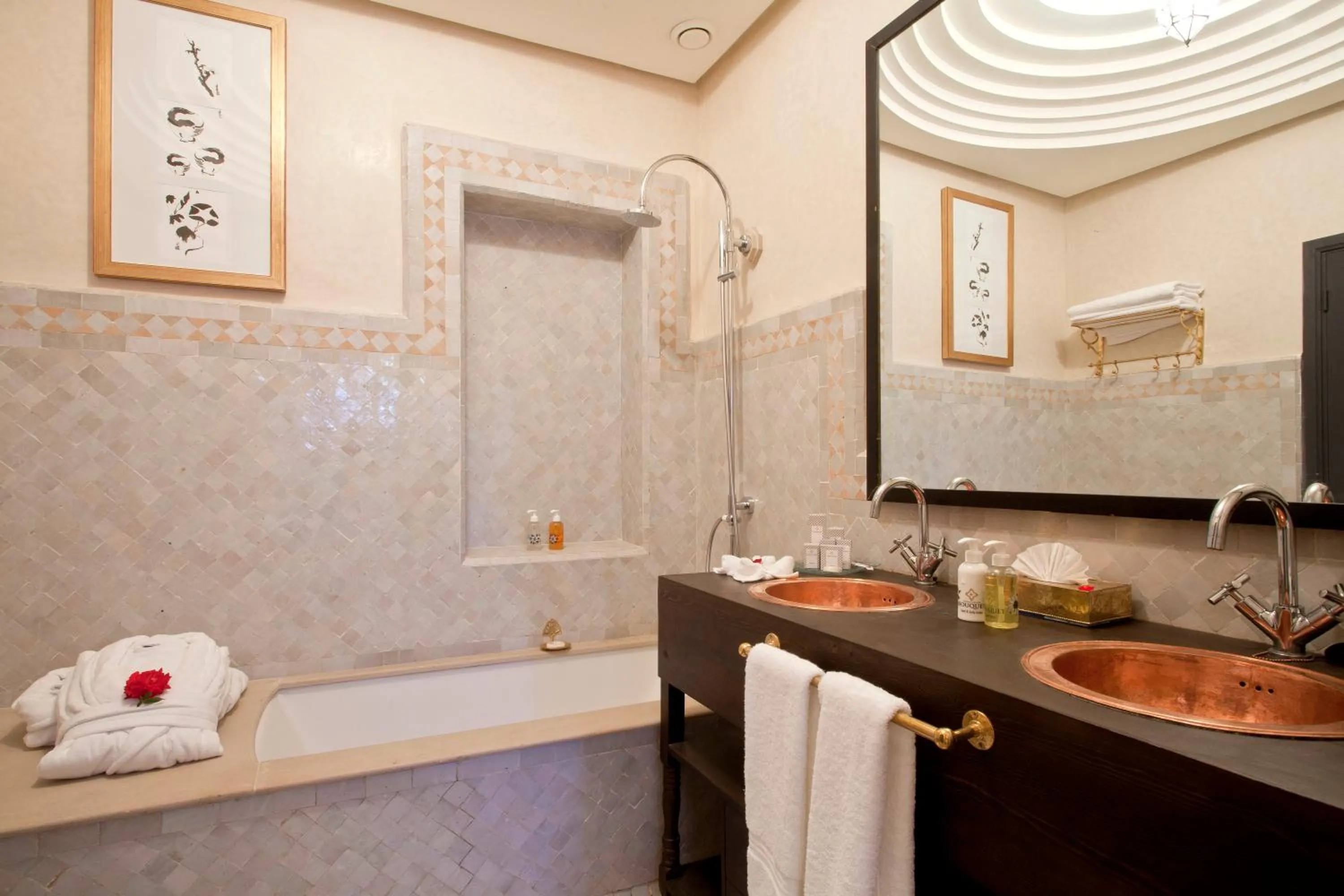 Bathroom in Palais de l'O - Maison d'hôtes