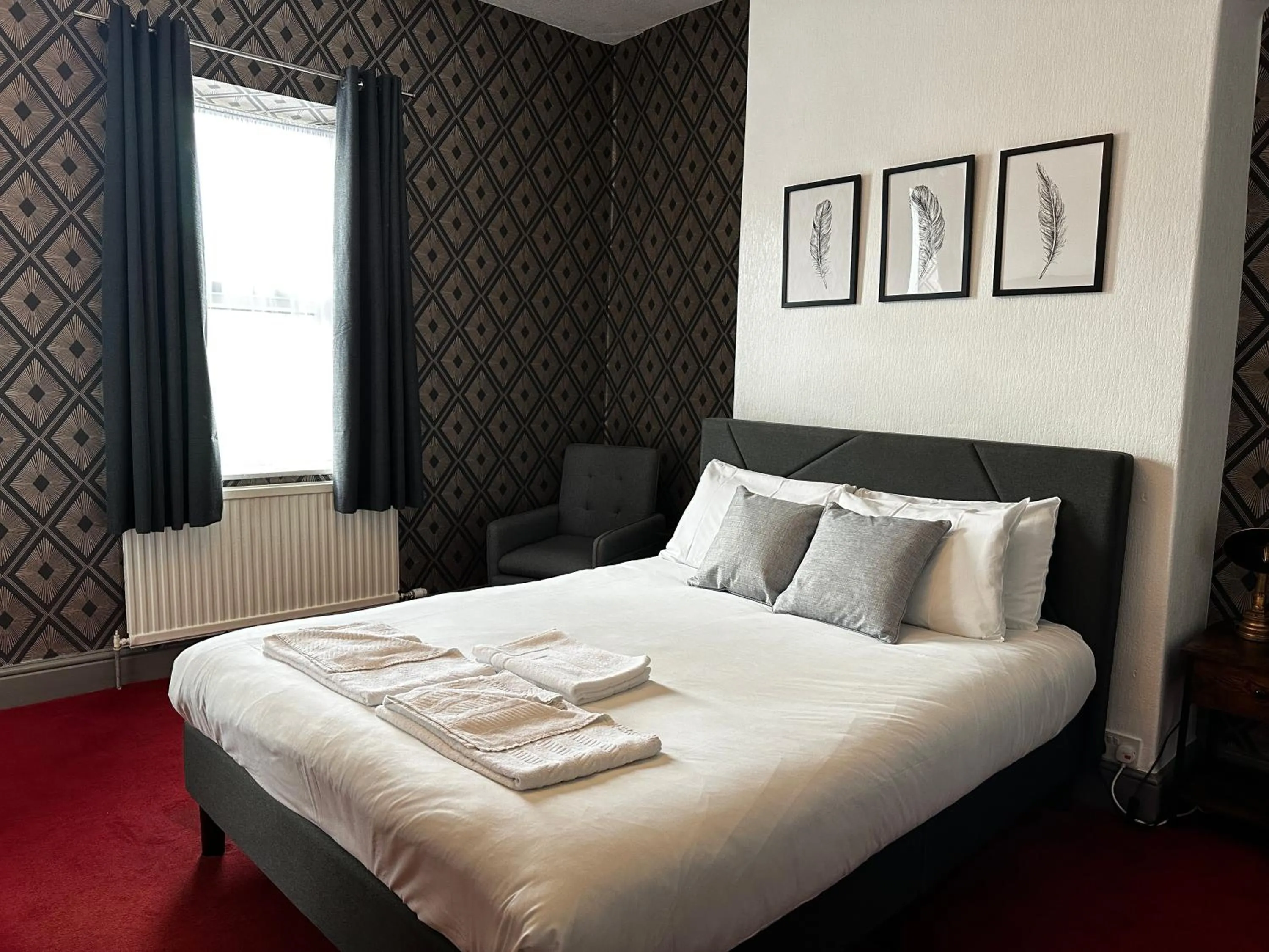 Bed in The Derby Hotel