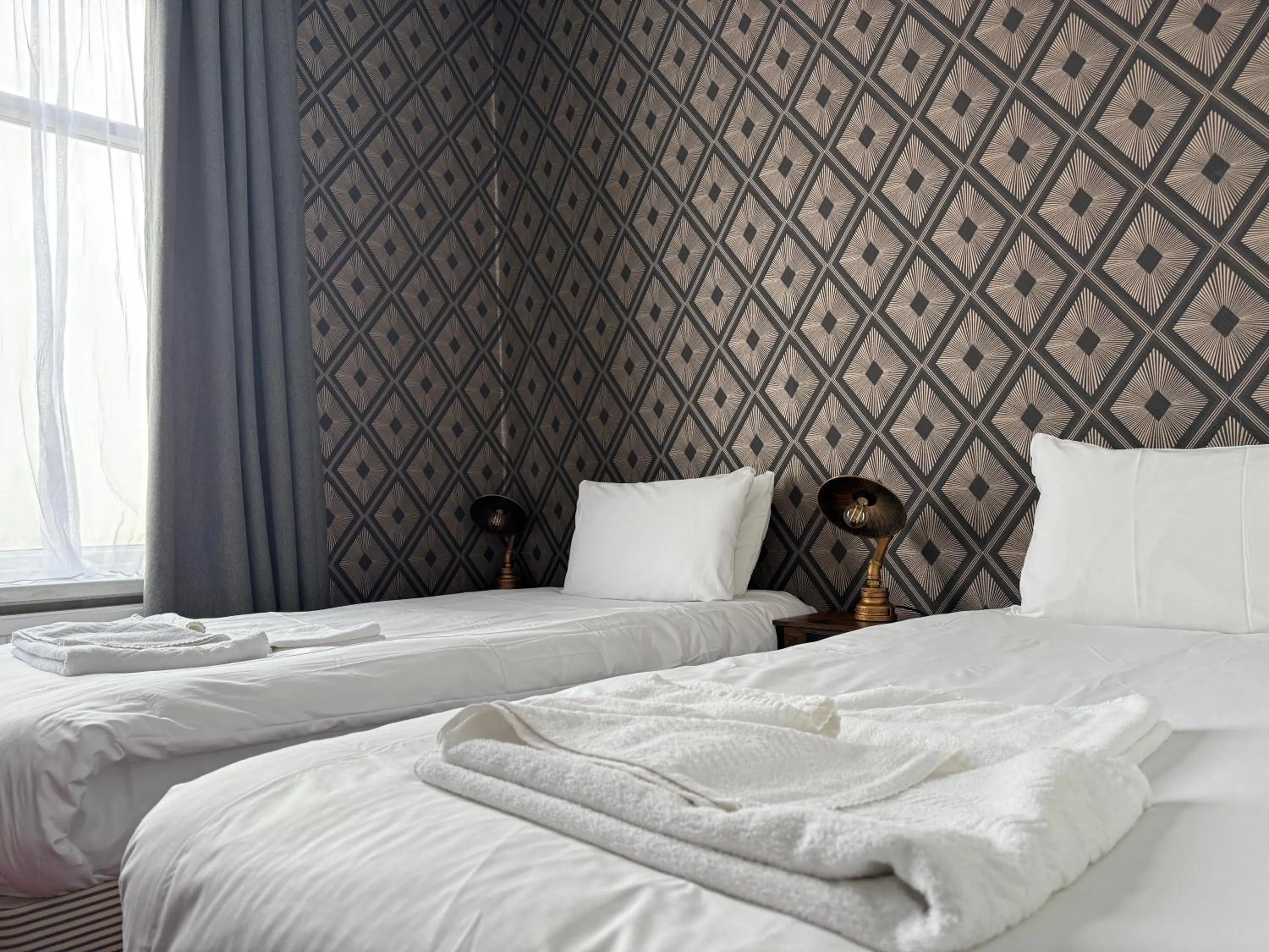 Bed in The Derby Hotel