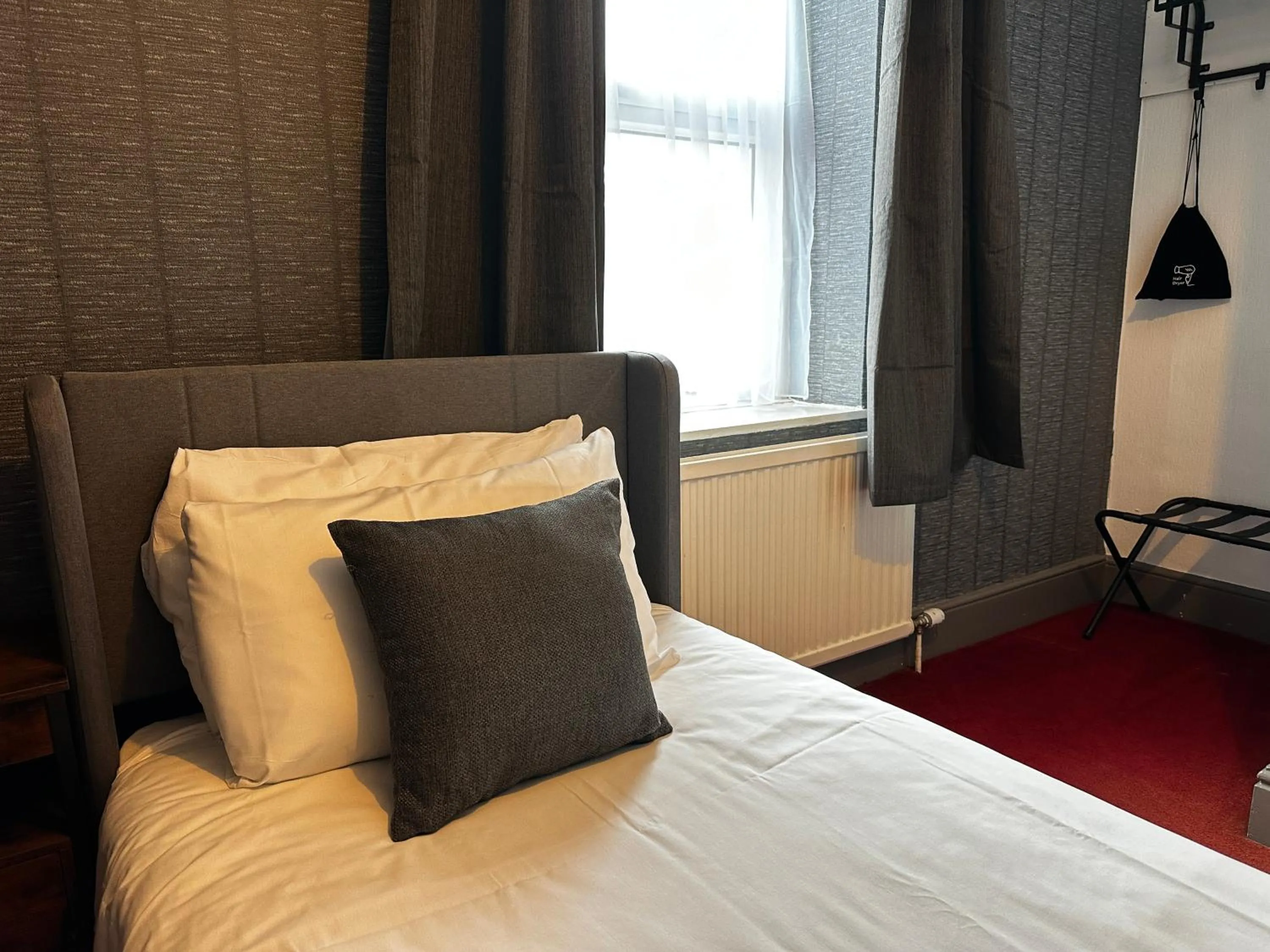 Bed in The Derby Hotel