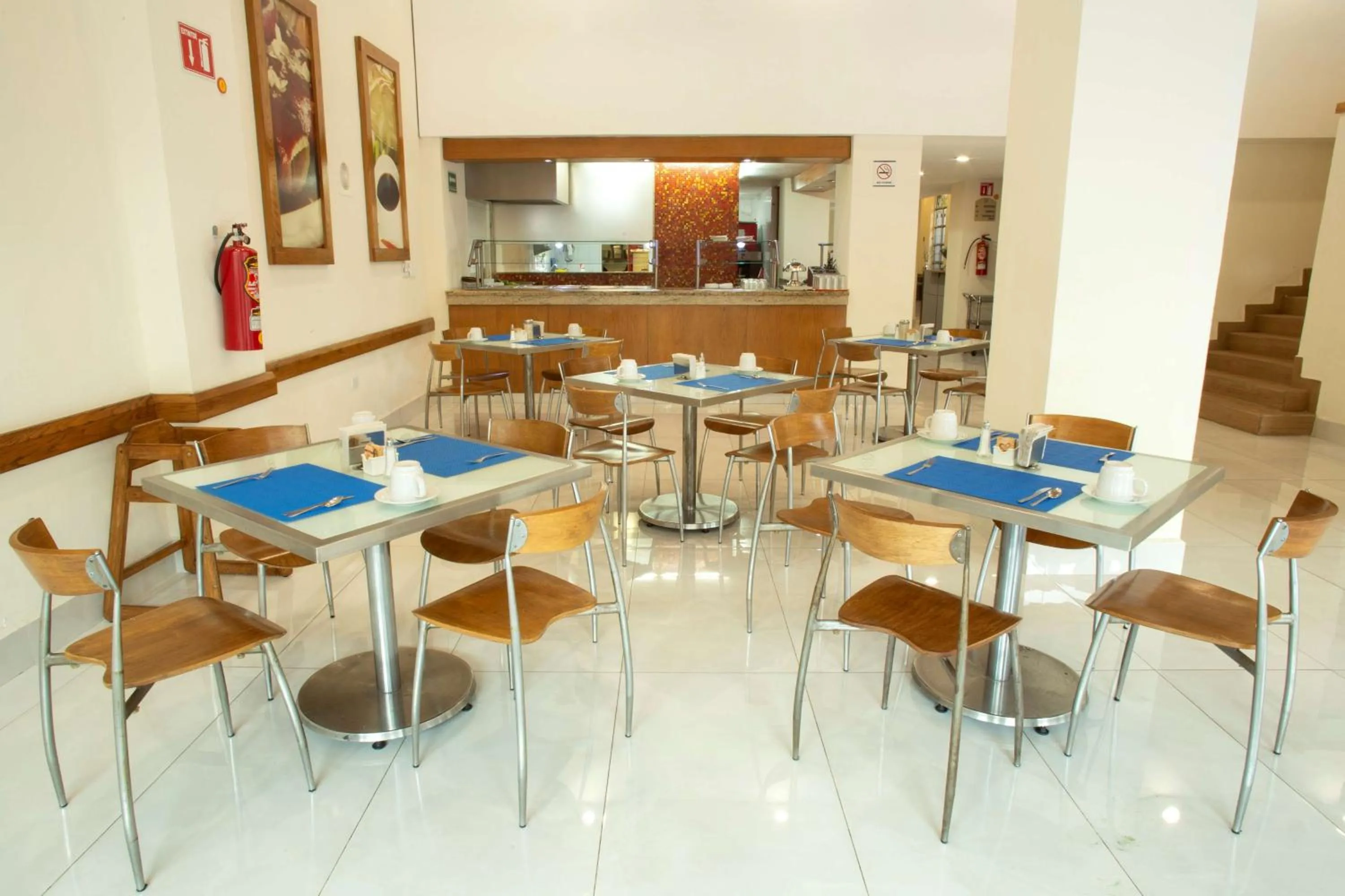 Restaurant/places to eat in Best Western Centro Monterrey