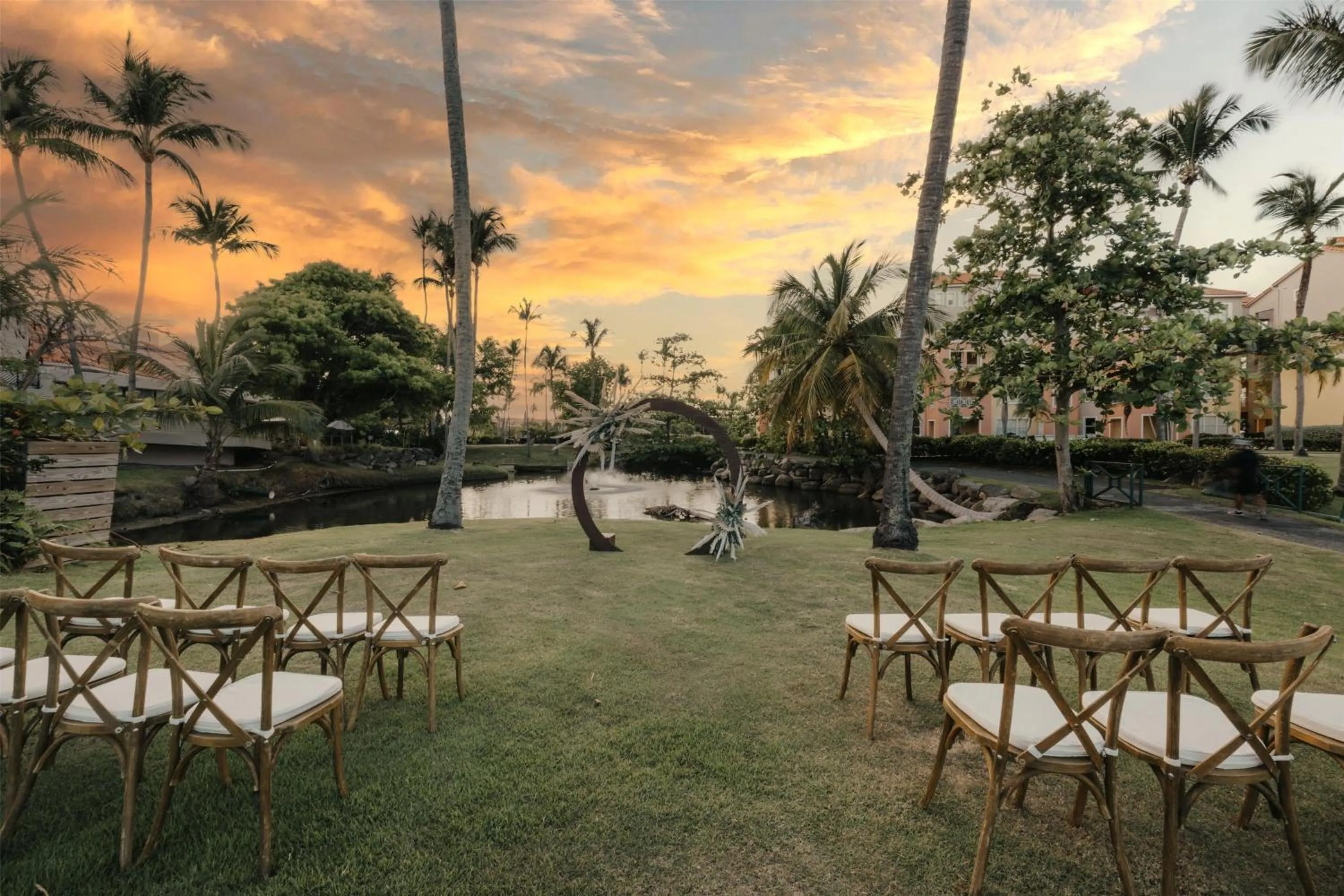 wedding in Wyndham Palmas Beach and Golf Boutique Resort