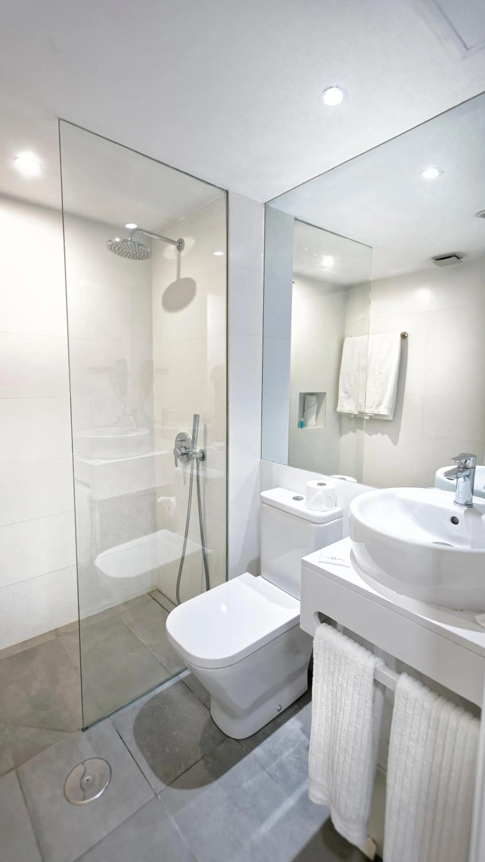 Bathroom in Ura Jardín Del Atlántico