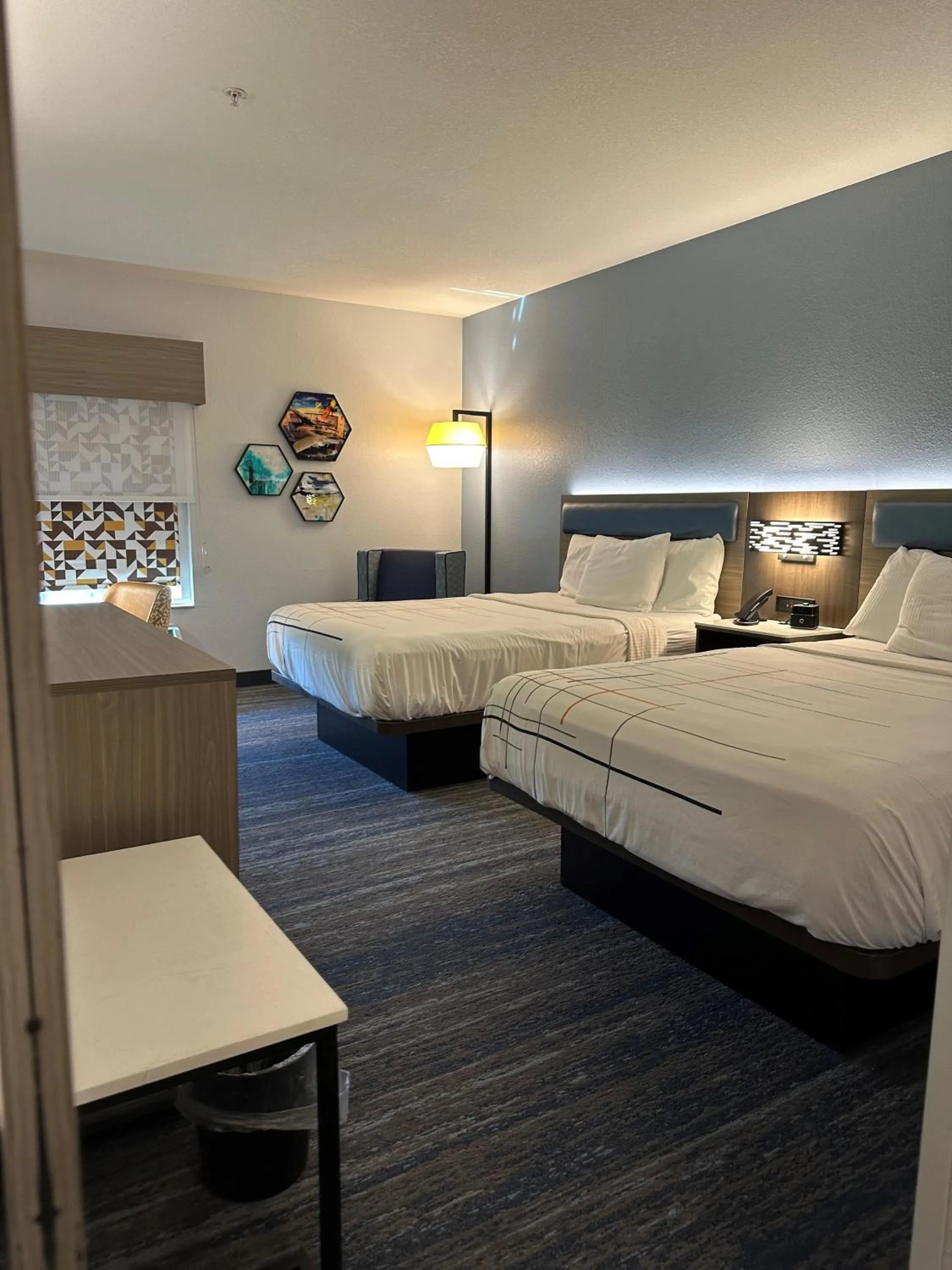 Photo of the whole room, Bed in La Quinta by Wyndham Macon West