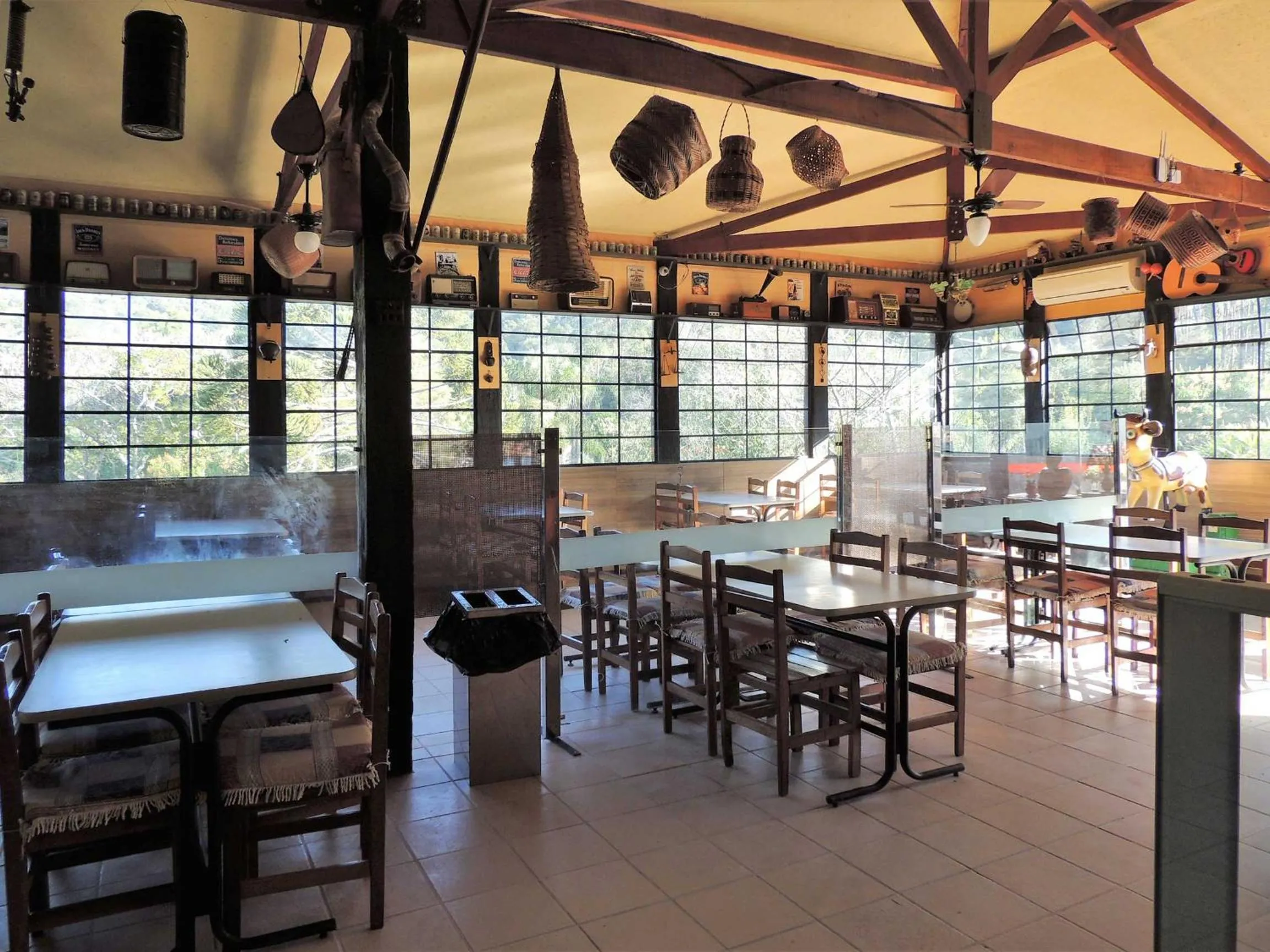 Restaurant/places to eat in Pousada Juriti - Eco Hotel