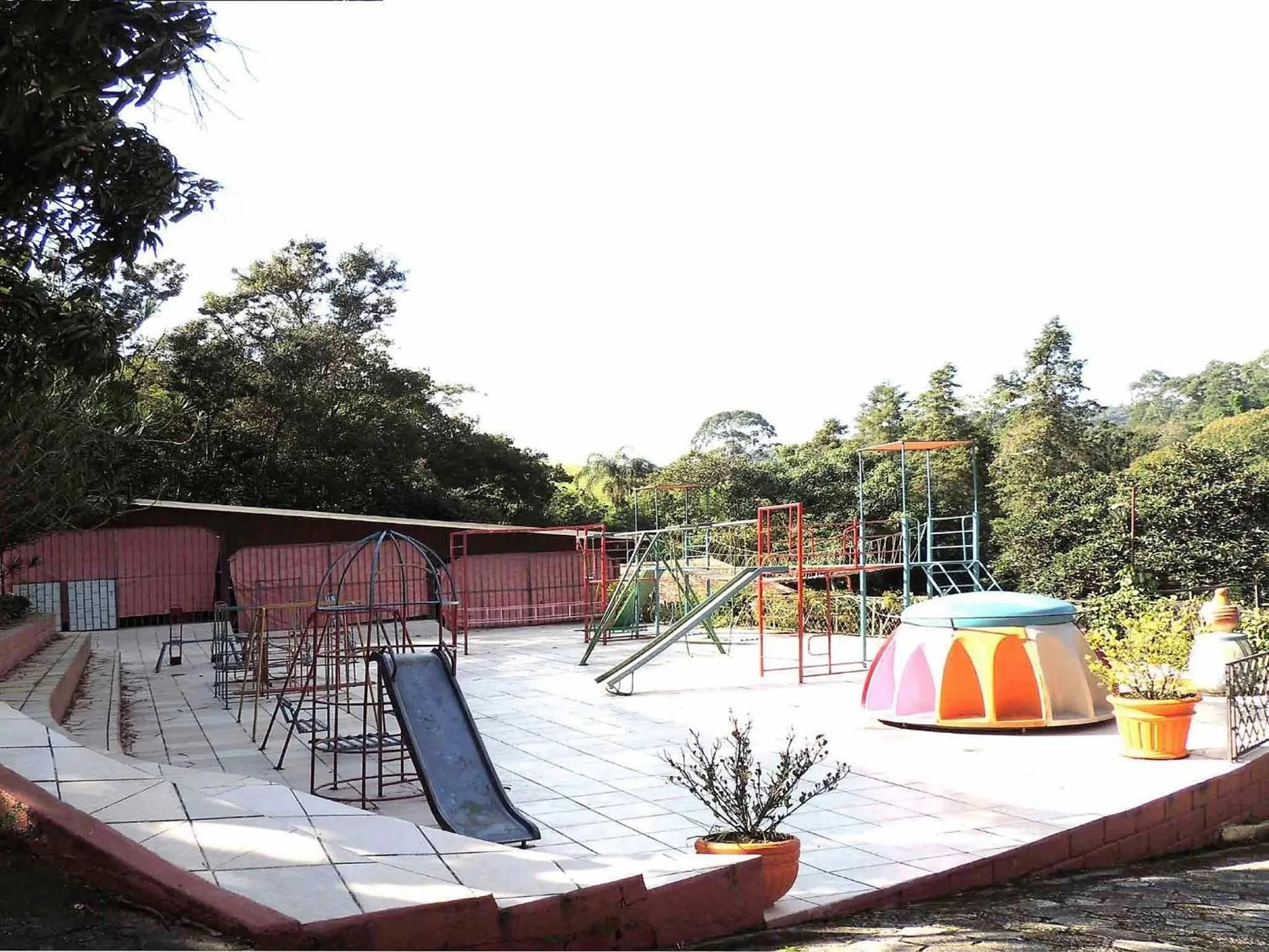 Children play ground in Pousada Juriti - Eco Hotel