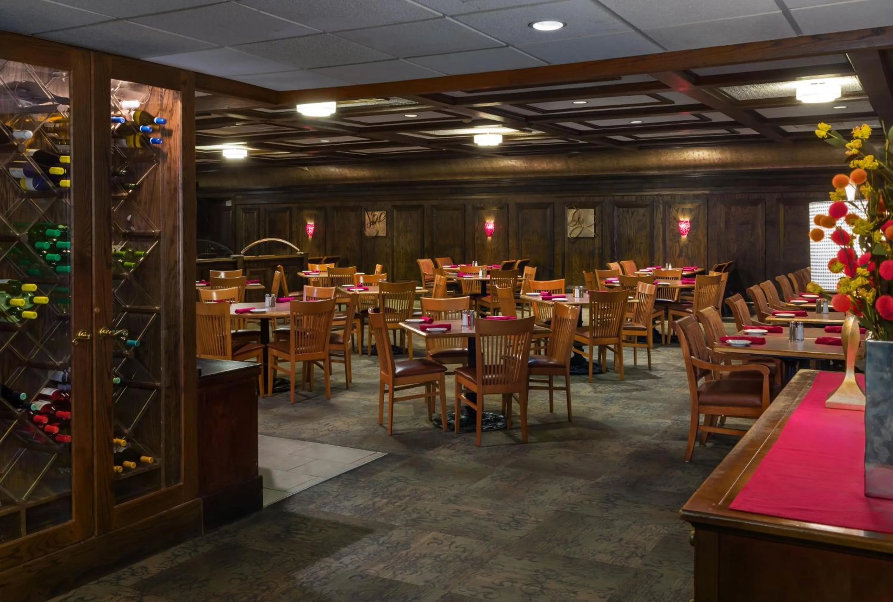 Restaurant/places to eat in Bismarck Hotel and Conference Center