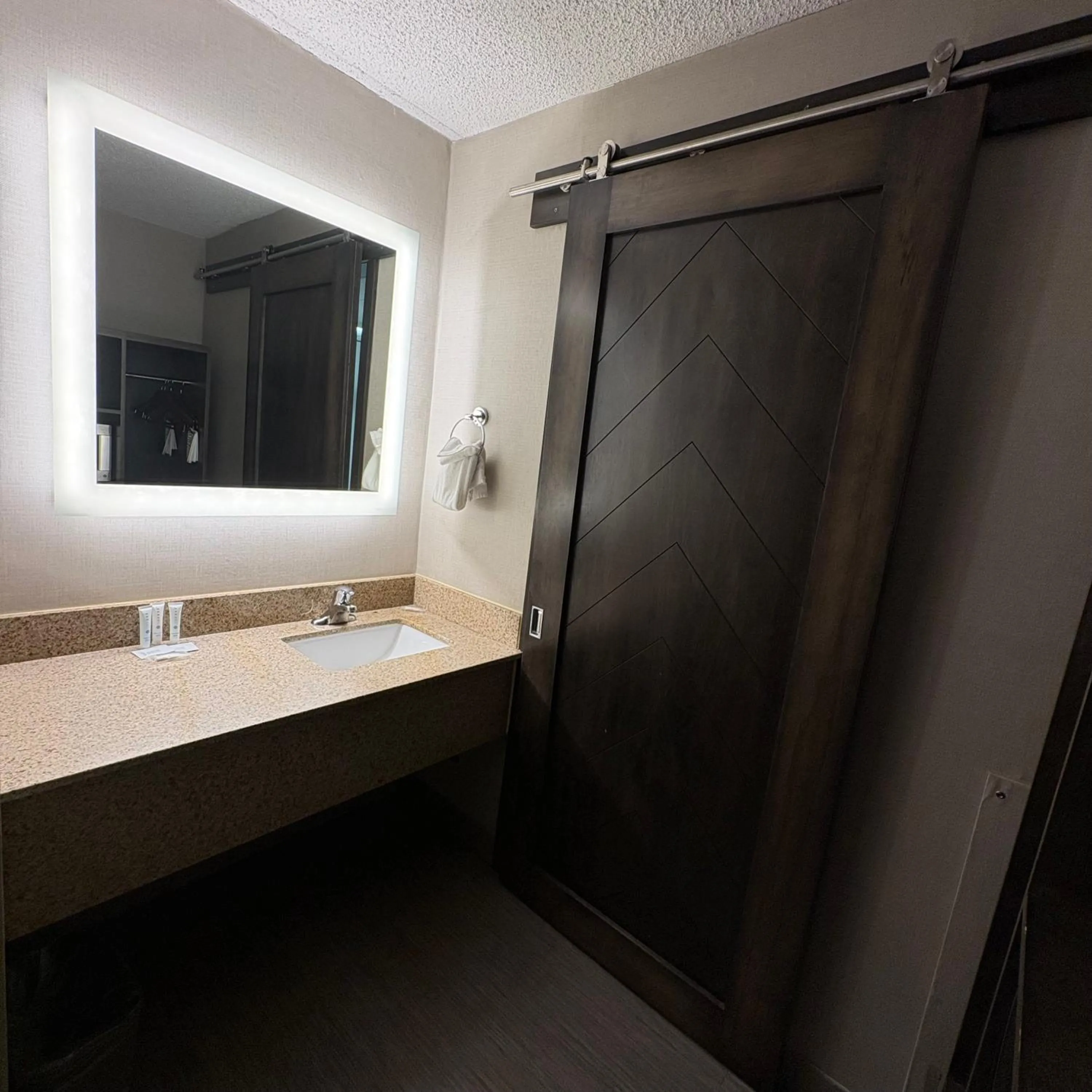 Bathroom in Bismarck Hotel and Conference Center