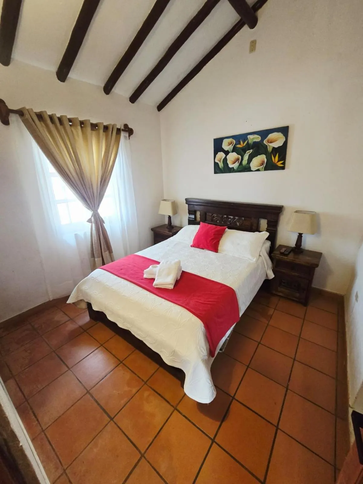 Photo of the whole room, Bed in Aparta Hotel El Refugio de María