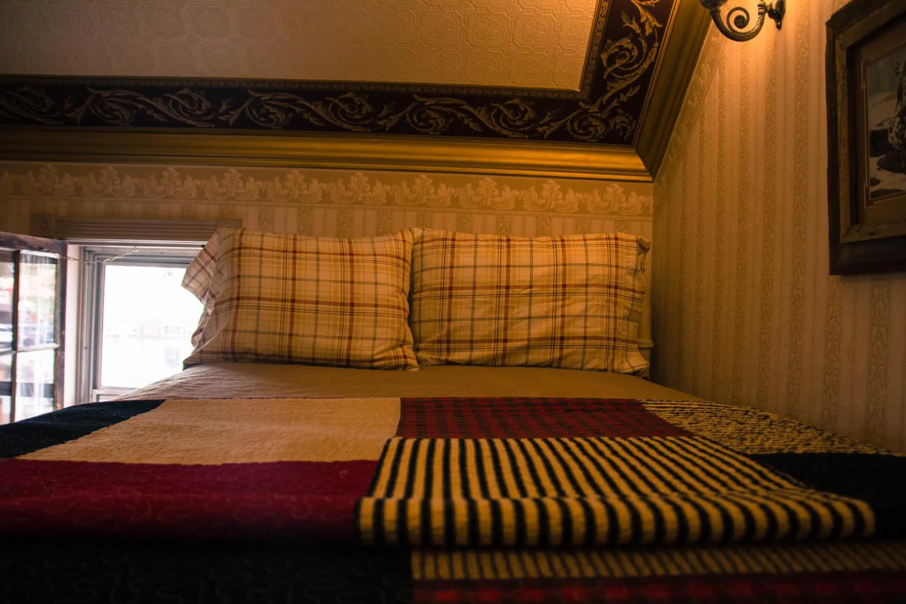 Bed in Frisco Lodge