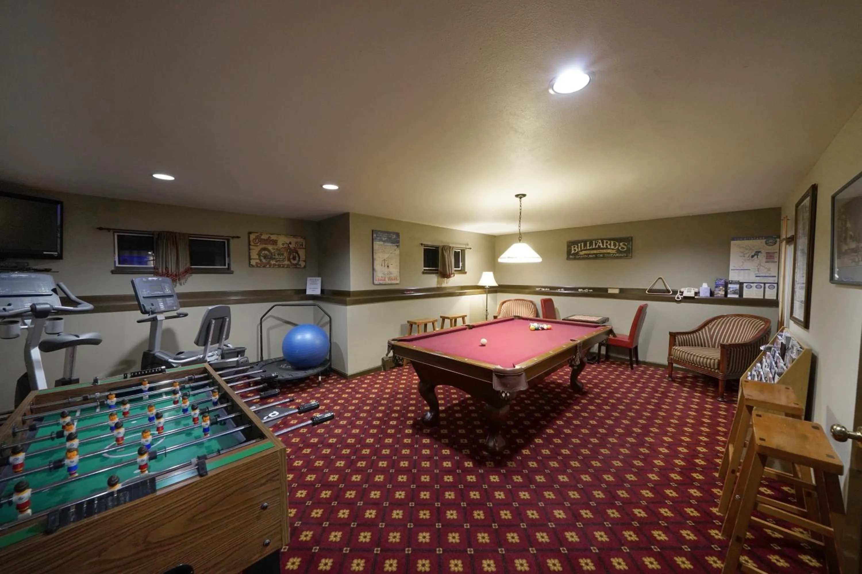 Billiard in Frisco Inn on Galena