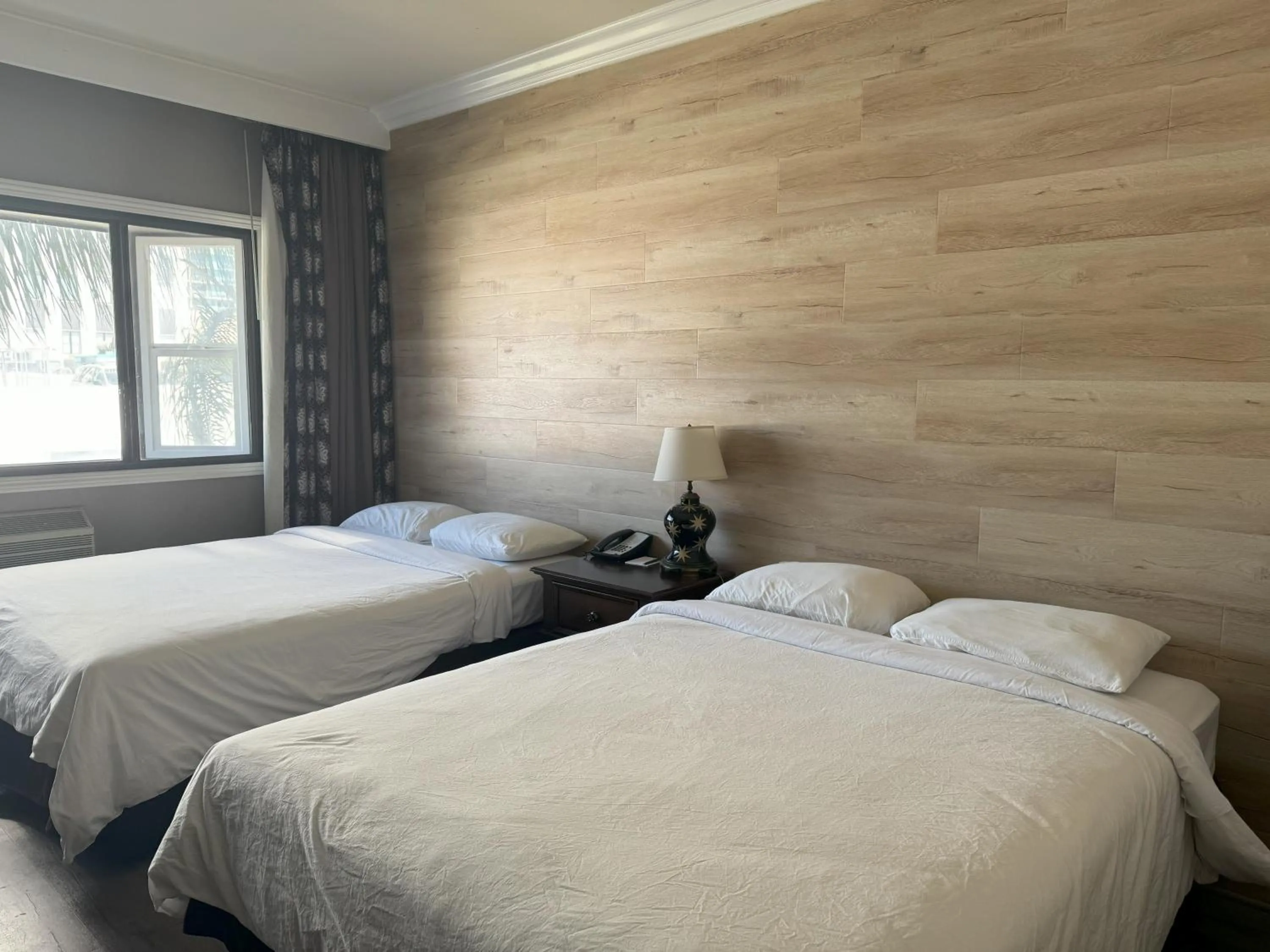 Bedroom, Bed in Garden Suite Hotel and Resort