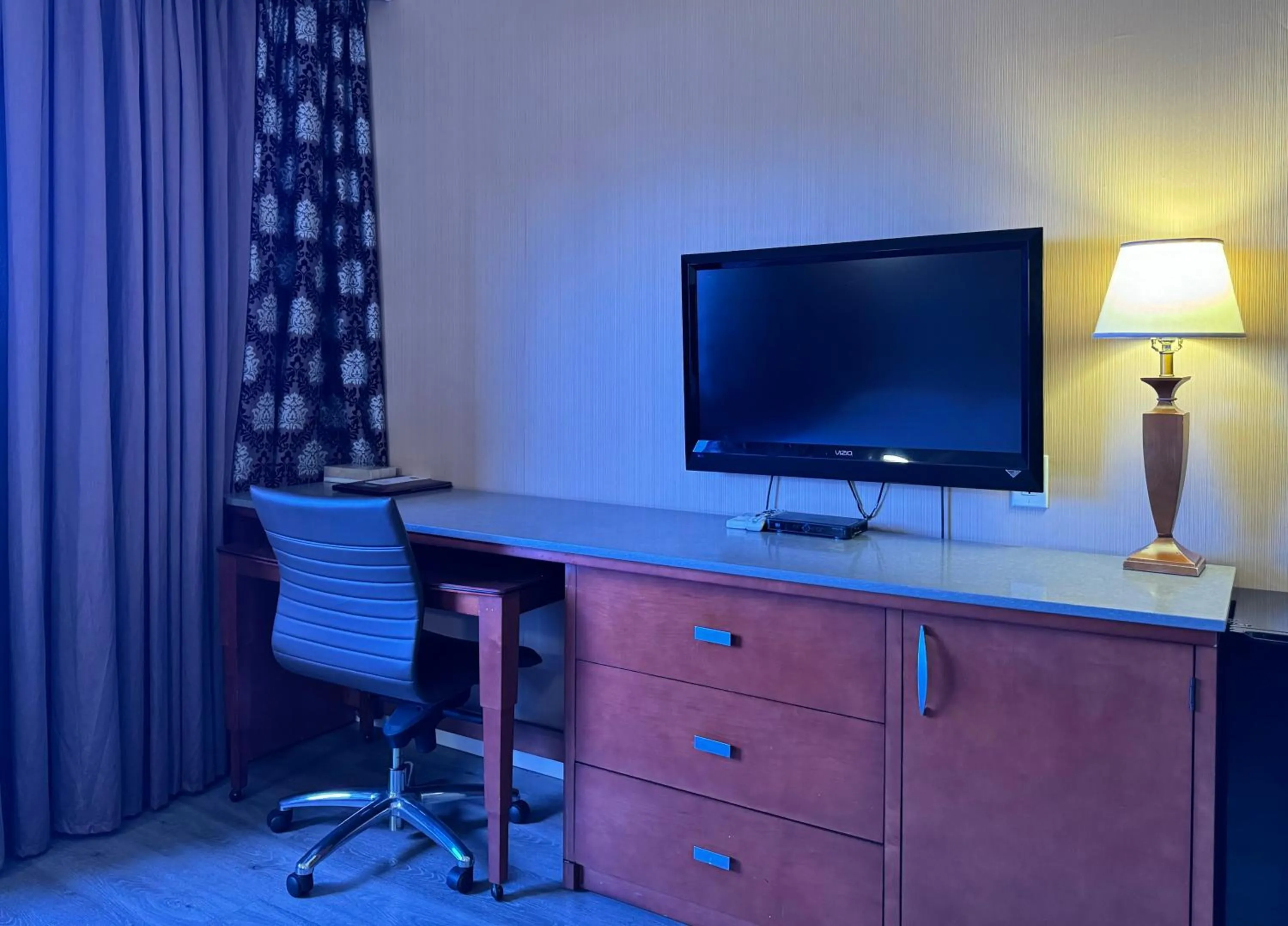 hair dresser in Garden Suite Hotel and Resort