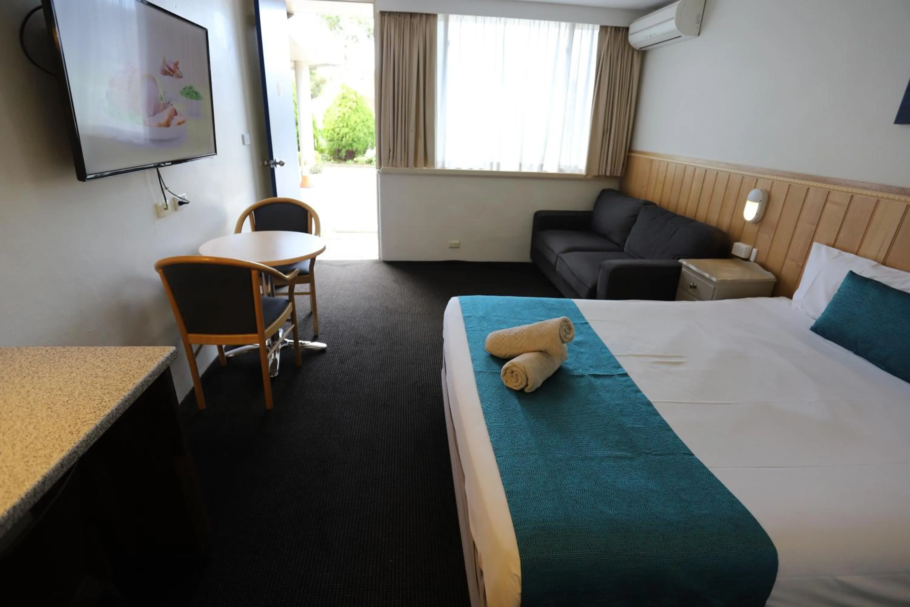 Bed in Citigate Motel Newcastle