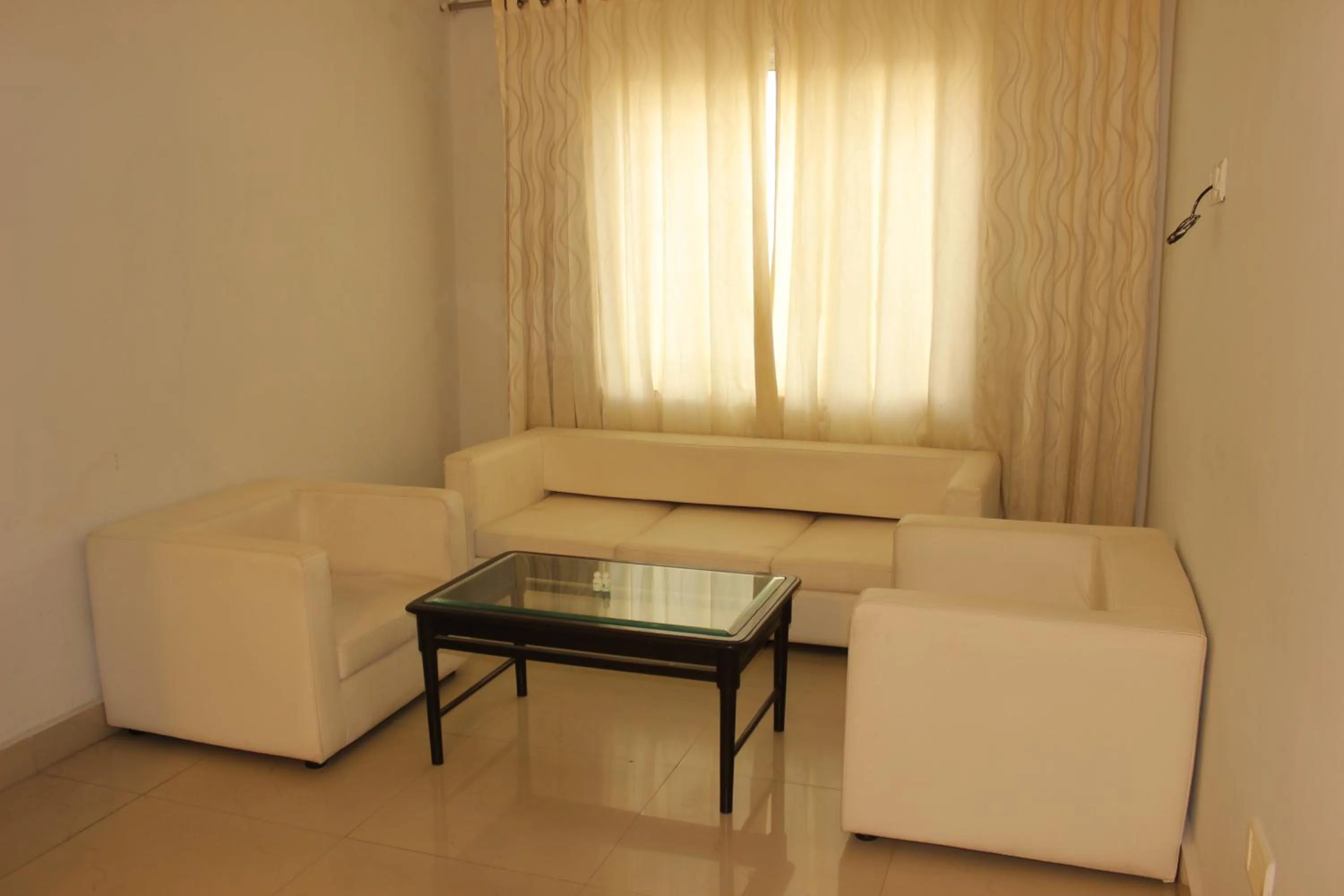 Day in Mount Residency