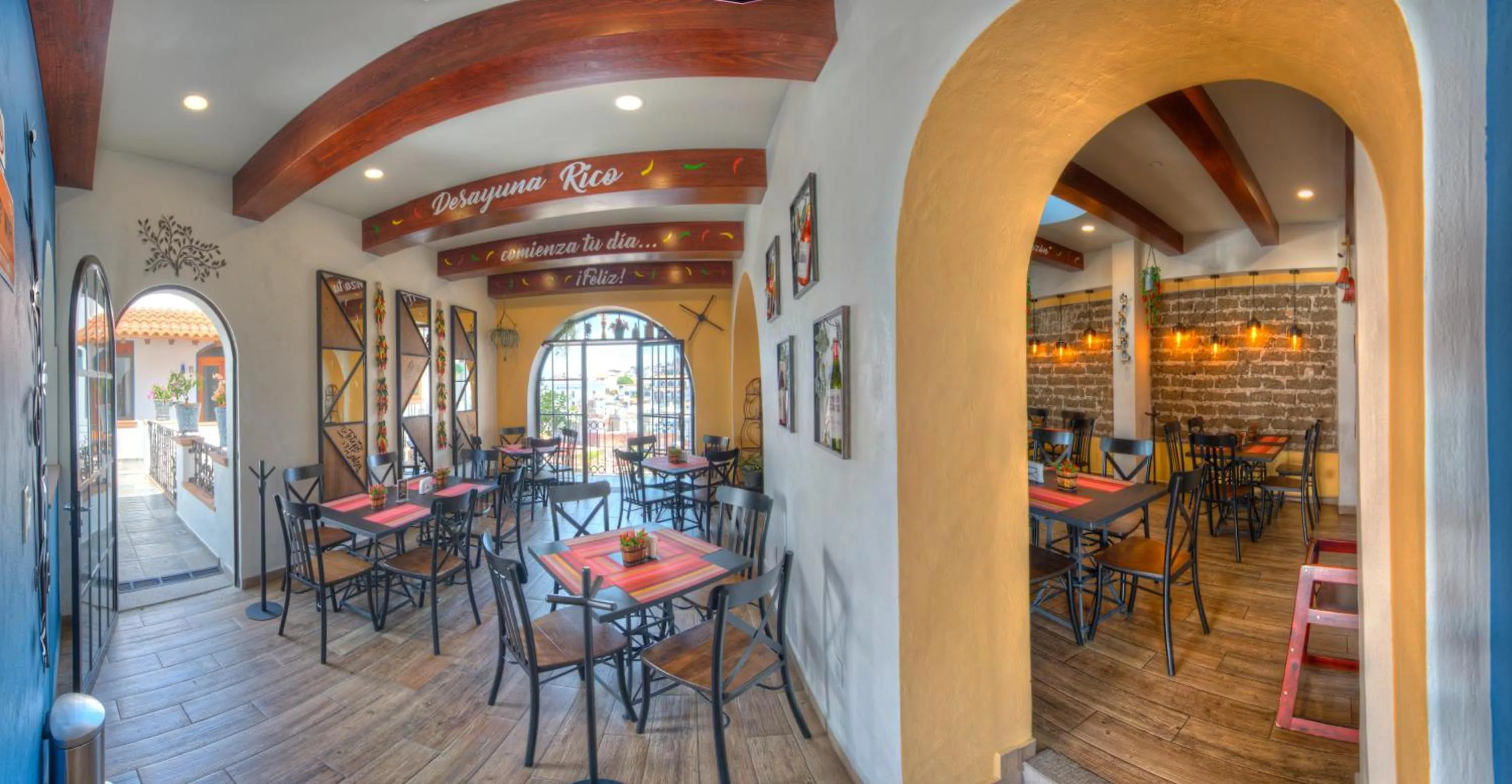 Restaurant/places to eat in Hotel Santa Paula
